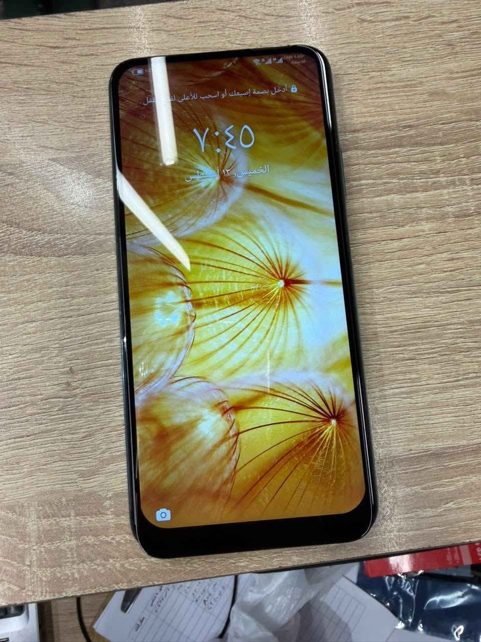 سلام عليكم جهاز هواوي واي 9s كله شغال بس الضهر مفطور ذاكره 128 بصمه جانبيه السعر 75 مكاني بغداد *********** موجود وات ساب

