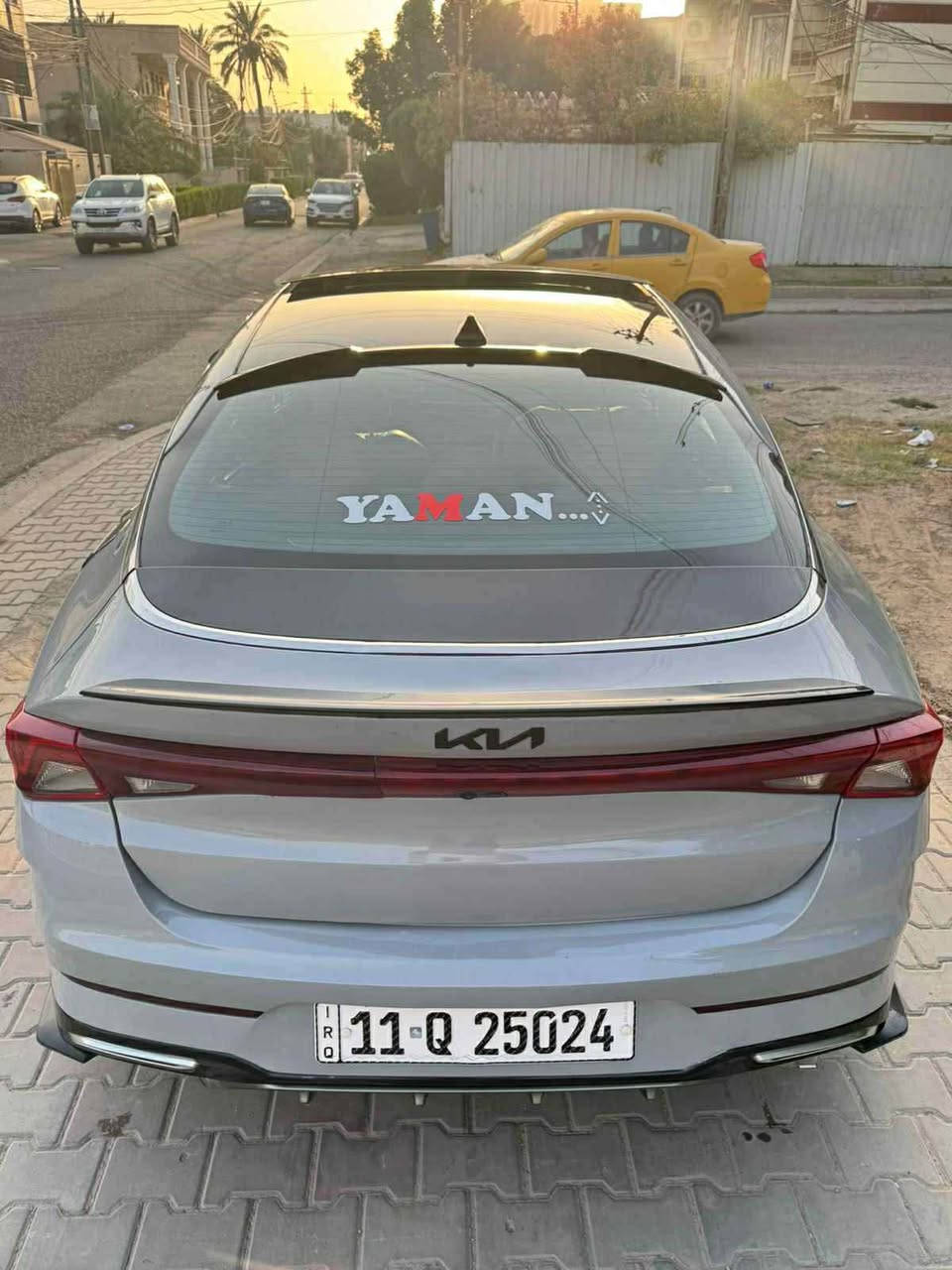 السلام عليكم
السياره للبيع او مراوس حسب القناعه 
 
Kia k5 2023 1600T Gt Line 

حآدث السياره جاملغ خلفي مصلح ومصبوغ والصندوك كذلك 

بدون حوض نهائيا + باب السايق + خلف السايق اجه بيهن كلير من امريكا فقط بدون تصليح بدون حادث بدون تبديل ولا فتح 

بدون ايرباك كلهن سليمات  

ماشيـه حاليا 39 ميل يعني 61 الف كيلو وقابل للزياده

كلشي بيهه على وضع الشركه وبلادي اي شي ممفتوح جديده بعدهه 

المواصفات : تشغيل عن بعد - شاشه كامره - تدفئه كشنات _ داخل احمر  _ بجم لد برتقالي بلادي وباقي الاشياء معروفه 

مكان السياره بغداد حي العدل 

رقم تلفون *********** 

متواجد واتس وسيمكارت 

سعر السياره 180 ورقه وبيهه مجال بسيط 

السعر اذا ميعجبك اعبر المنشور واني ممنون ☘️
