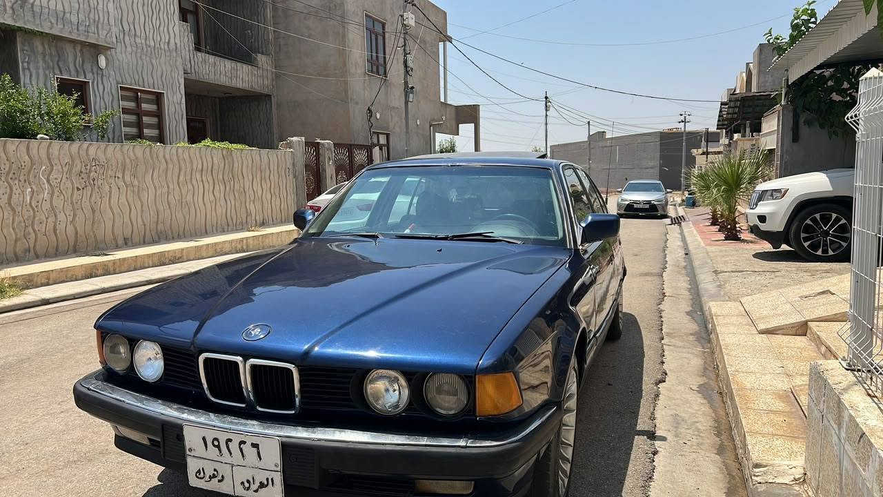 بي ام. 735 للبيع
محرك جديد  كير كايم سياره معمره كامل 

نضيفه لك بيها ضربه بالتكمه بين البابين منجوه ماواصله شاصي  خللها بس الكير  سنويه ساقطه من 2020 غرامات 8 ورقات سعر قفل 40  تصليح الكير ***********
