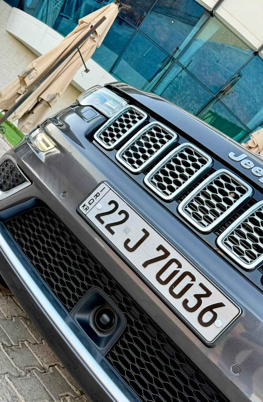 ‎بسم الله الرحمن الرحيم 🌹السلام عليكم 
📦JEEP GRAND CHEROKEE-2020-SUMMIT📦
✅جيب كراند شيروكى اعلئه فئه سومميت ٦٠ ميلادى
✅كلين تايتل كندى مكفوول  (موديل :2020 )
✅ ماشى 37 الف حقيقى- سياره جديد من زيرو واحد ايد
☑️سياره فوول مواصفات طلب خاص Since 1941
✅ ضمان دولى-سيرفس شركه هارلم-اللون مميز و سحرى 
‼️مكفوول كفاله عامه دعامى  الدعامى كلشى بشرط
‼️ بدون شخط بدون رصعه بدون بارد
كير و محرك و كهربايى كلشى بشرط 1 شهر  مامفتوح✅
✅8 سلندر محرك 5.7  — Hemi 🇺🇸💪
5 كاميرا 360 - ✅دواخل كريمى ديزاينو طلب خاص و سقف شامووو  - نظام صوت سماعات هارمان كاردون 
بانوراما - الصندوق الكهربائي - 4کشن تدفئة - 4کشن تبرید  5بصمة - ستیرن هیتر - اوتو بارك بعد هواى مواصفات
5 رادار بيه  رادار امامى كبير  رادار خلفى و جانبى مرايات-٣وضعيات جكات - صندوق شفط سحب
٤ طاير و ويل جديد بيلادى بيرجيستوون✅
✅سياره رقم اربيل - سنويه فحص كلشي جديد
✅سياره با اسمى تحويل و وكاله نفس يوم مباشر

سعر مطلوب (32500$ دولار    )💸💸
📲 الاتصال اسيا    ***********
📲 كورك واتساب    ***********

