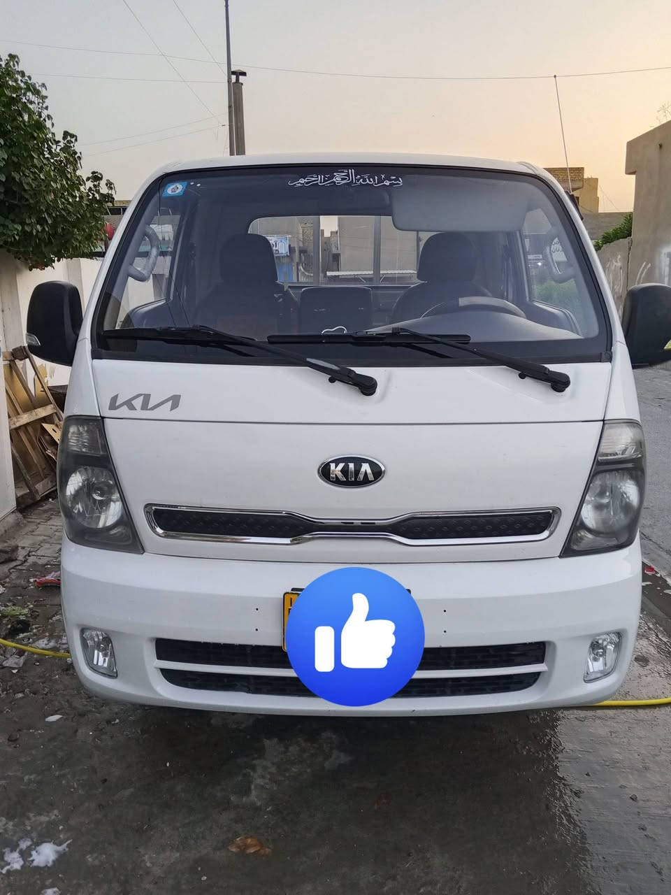 السلام عليكم كيا حمل 2018 رقم واسط السياره مكفول غير البسونار موضح السعر 117وبيها مجال مكان كوت
الرقم ***********
