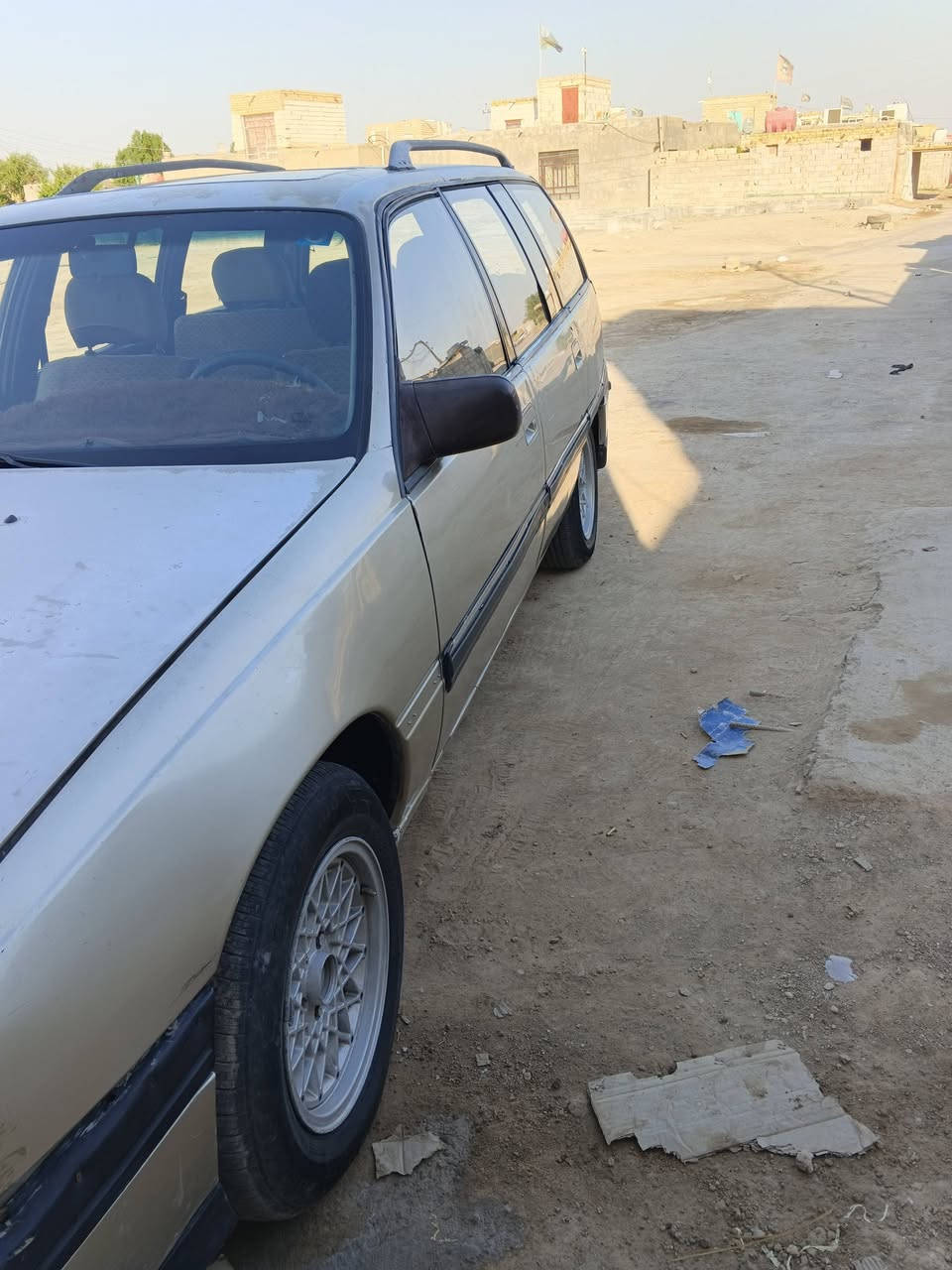 سلام عليكم اوبل اوميكه موديل 1993
محرك جديد حجم الفين 2000 كير حداديه تاير جديد كله رقم دوانيه سنويه بسمي  جديده 2030 كهربايات كله شغاله مكاني دوانيه قضاء شاميه سعر 25 وبيه مجال انتصل ***********
