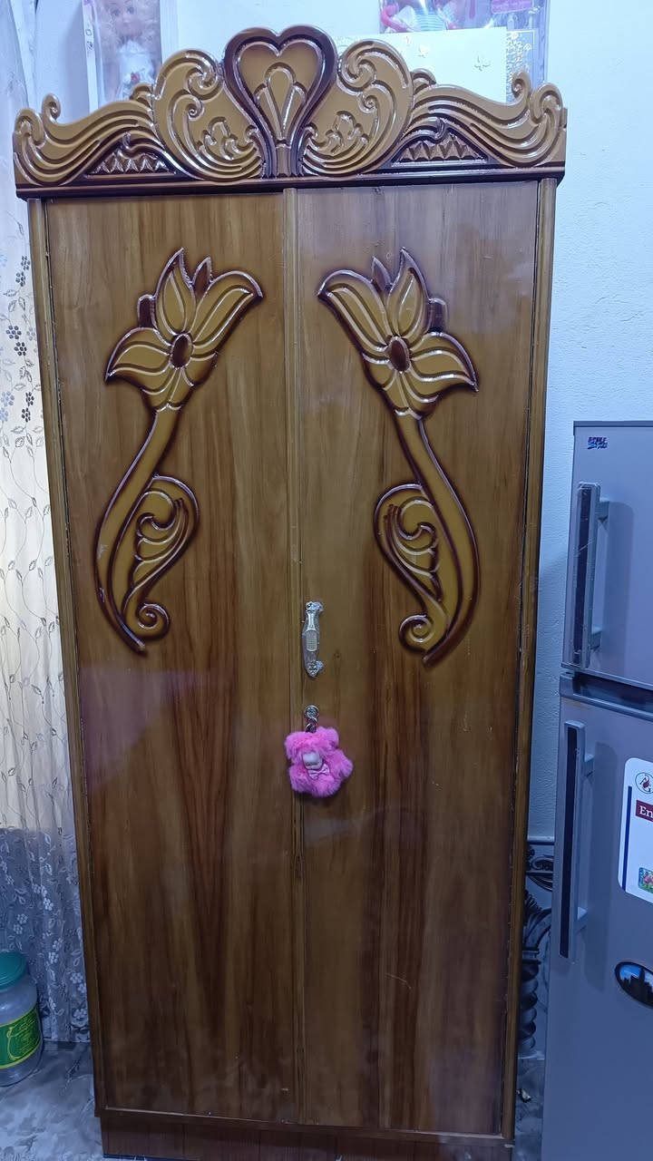 غرفه عدد2  خشب للبيع سعر الوحدة550 وبيها مجال للشراي مكان بصرة قضاء الدير***********
