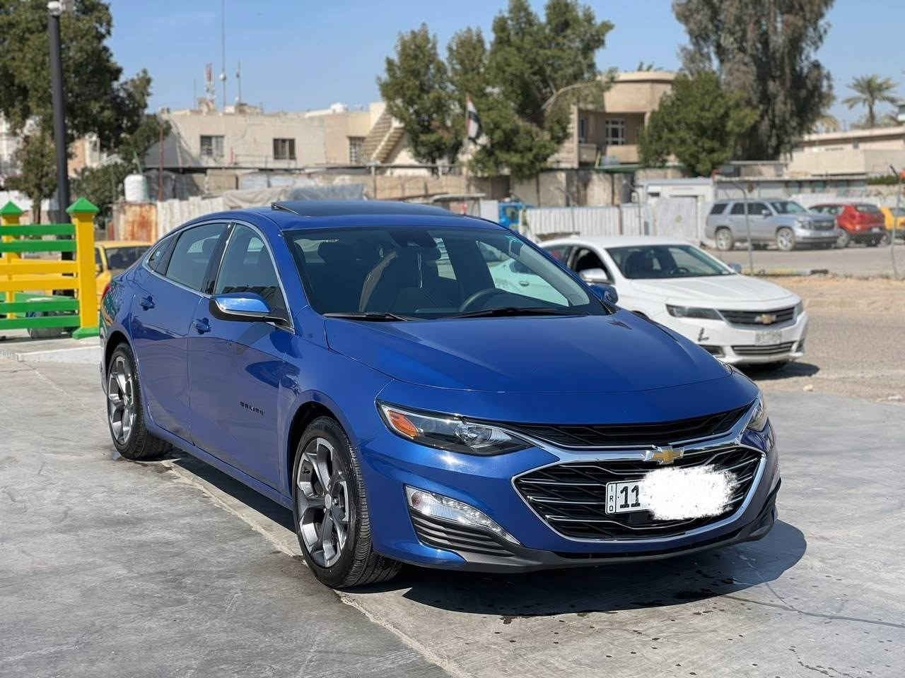 السلام عليكم
شوفرليت ماليبو 𝟐𝟎𝟐𝟑 𝐂𝐇𝐄𝐕𝐑𝐎𝐋𝐄𝐓 𝐌𝐀𝐋𝐈𝐁𝐔-𝐋𝐓 ضربتها موضحه بالصوره بابتين وجاملغ الصور مرفقه بالمنشور وسونار مرفق 
شوفرليت ماليبو (LT) فول مواصفات 2023
اللون : ازرق
رقم بغداد الدولي باسمي 
حجم المحرك : 1.5L TURBO( 4,سلندر 
المواصفات : LT
مواصفات 1/1
فتحة سقف بانورما
بصمة ابـــواب
بصمة تشـــغيل
تشغيل عن بعد (𝐑𝐄𝐌𝐎𝐓𝐄 𝐒𝐓𝐀𝐑𝐓)
شـــاشـــة ايباد لمـــس
هـــانـــد بـــريـــك بصمة
اوتو ستارات (𝐀𝐔𝐓𝐎 𝐒𝐓𝐀𝐑𝐃)
اوتو ستوب (𝐀𝐔𝐓𝐎 𝐒𝐓𝐎𝐏)
رادار امامي )
تحكمات استيرن 
كشنات كهربائي 
ويــــل كــــروم 
 عنوان بصرة طويسه
 رقمي ***********
السعر 127
