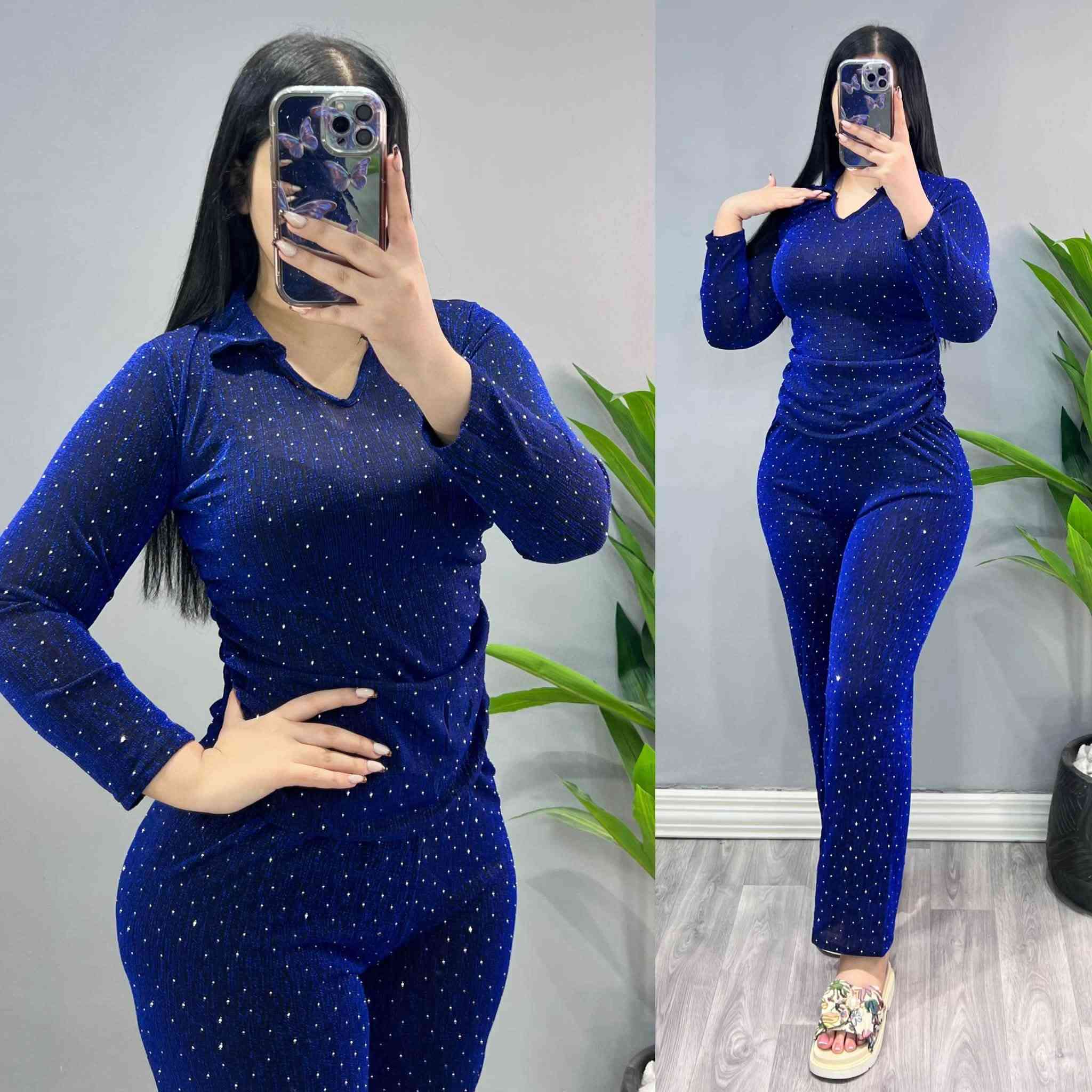 توفر بريق الستراس ❤️❤️
التراك الردان المرصع بالستراس 💎 اللامع بالكامل، ليضيف عليكي لمسة من البريق والجاذبية التي تخطف الأنظار 😍

مصنوع من قماش الشاموا الناعم ستريج مطاط عالي الجودة، والذي يتميز بمرونته العالية وراحة مثالية للجسم💕🤭

القياسات : فري سايز يلبس من وزن 50 الى 80 كيلو ✔️

🚘يوجد خدمة توصيل لجميع محافظات العراق 

للتواصل والاستفسار واتساب فقط ***********
