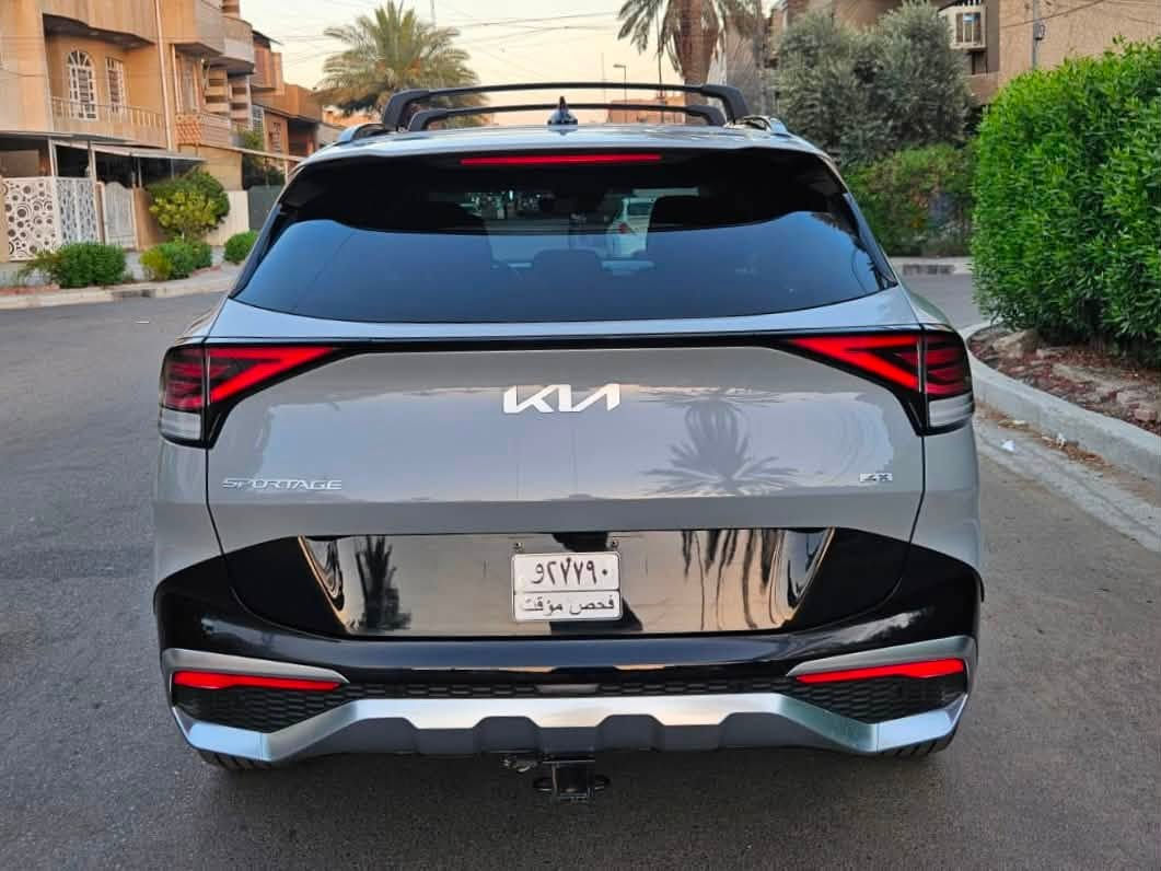 كيا سبورتج اس اكس برستيج ٢٠٢٤
Kia Sportage SX Presige 
السياره فول مواصفات ماكو شي ما بيه  بدون دواخل ايرباكات سليمه 
ماشيه 32.000km 

المواصفات 
تحكم ستيرن 
رادار امامي 
حساسات امامي خلفي 
كامره ٣٦٠ درجه 
اوتو ستوب 
كشنات كهرباء 
ذاكره خزن ميموري
تدفئه تبريد كشنات امامي
بانوراما 
تحديد مسار 
قفل سرعه 
جنطه كهرباء
نقطه عمياء

وبعد اكو مواصفات هوايه متجي عله بالي المهم السياره واحد عله واحد 

صور الحادث موجوده 

السعر 215 ورقه بدون رقم 230 مرقم وكامل انته بكيفك شتريد اني حاضر
التواصل عله رقم***********
