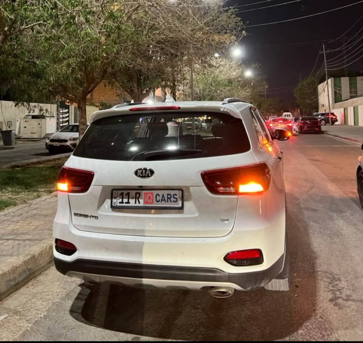 سورنتو موديل 2020 كويتي فول 
ماشيه 55كم قابل للزياده
كلين تايتل
6سلندر 
محرك 3.3 v6
كاميرا خلفيه 
حساسات خلفي ومامي 
بنوراما 
7راكب 
مكفوله كفاله عامه 
السعر على الخاص 
***********
