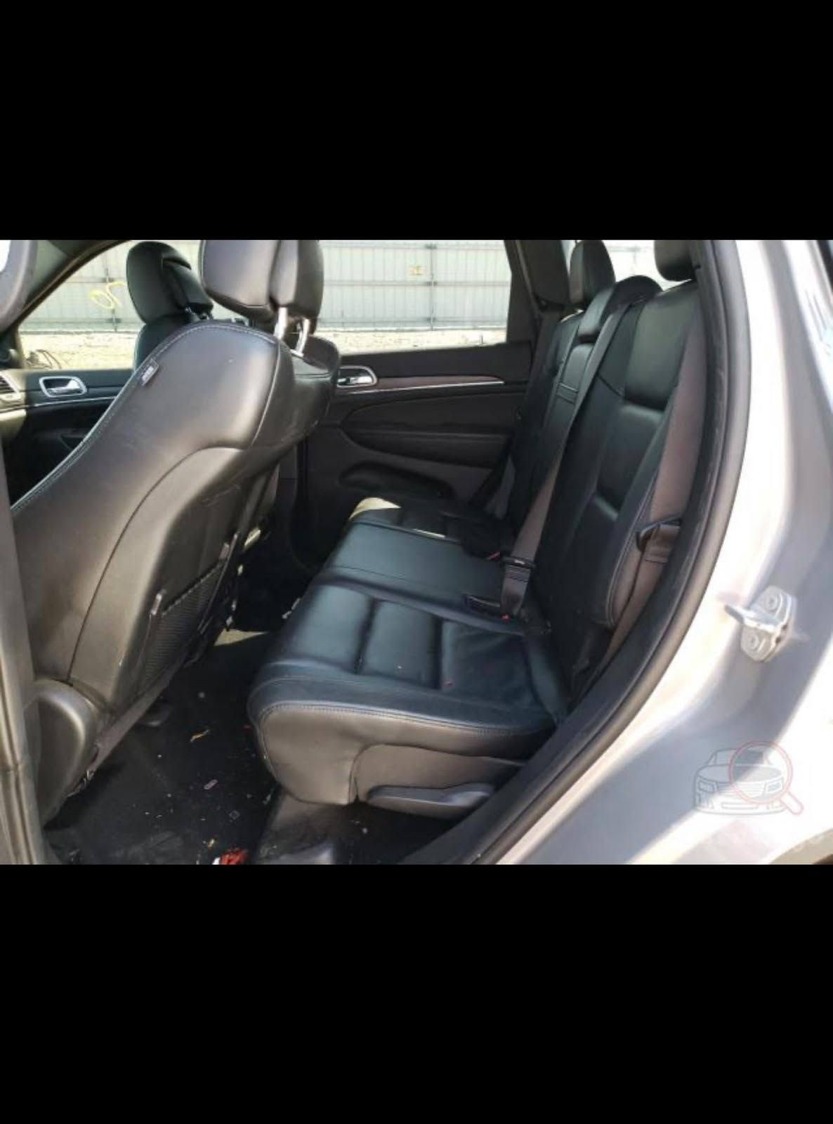 السلام عليكم

JEEP GRAND CHEROKEE LIMITED2019
اللون سلفر مواصفات / مكينة 6 سلندر 3,6 🔹 كير أوتوماتيك 8 نمر
🔹 دفع 4×4
🔹 مواصفات Limited
🔹 داخلية جلد
🔹 كراسي كهرباء 
🔹 تسخين كراسي أمامي
🔹 ستيرن جلد وتسخين
🔹 شاشة 8.4 إنج
🔹 Apple CarPlay وAndroid Auto
🔹مانع تصادم خلفي 
🔹 كاميرا خلفية
🔹 حساسات خلفية
🔹مري قلاب 
🔹 تشغيل بصمة ودخول ذكي
🔹 تشغيل عن بُعد
🔹 باب خلفي كهربائي
🔹 تكييف أوتوماتيك دبل
🔹ماوس تحكم
🔹كراسي ميموري 
🔹 مثبت سرعة
🔹 تحكم ستيرن خلفي امامي 
🔹 مرايات وجامات كهرباء
🔹 إنارة LED
🔹 جنوط رياضية
🔹 حساسات ضغط التايرات
🔹 أنظمة ABS وثبات ودفع إلكتروني
🔹 نظام مراقبة النقطة العمياء حسب التجهيز
🔹 5 راكب وباقي المواصفات المعروفة
حادثها جاملغ ايمن من امريكا ومصلح ومصبوغ نفسه وصفحه كاملة مصبوغة من  امريكا /   في العراق طخه دراجه بين باب السائق والخلفه وتم تصليح وصبغ البابتين وموجود فيها سونار كامل للسيارة 
سياره بدون ايرباك بدون دواخل 
جاهزه السعر :-  157 وان شاء الله فيها مجال 
للاتصال ***********
***********

نص مكتوب في الصور:
- BidFax.info