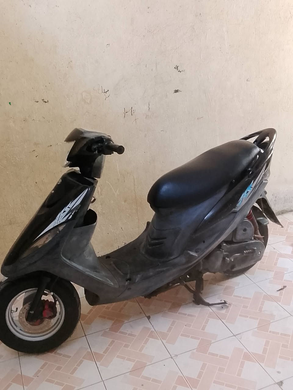 جكفاله عامه صارله شهرين من نازله من الرمبه ب 1 و 200 رايده ب800 مستعجل عل بيعه ***********
