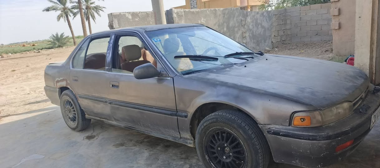 هوندا اكوارد ١٩٩٢نجف انكليزي باسمي كير ومكينة كورلا تحويل مباشر ٣٠وبيها/***********
