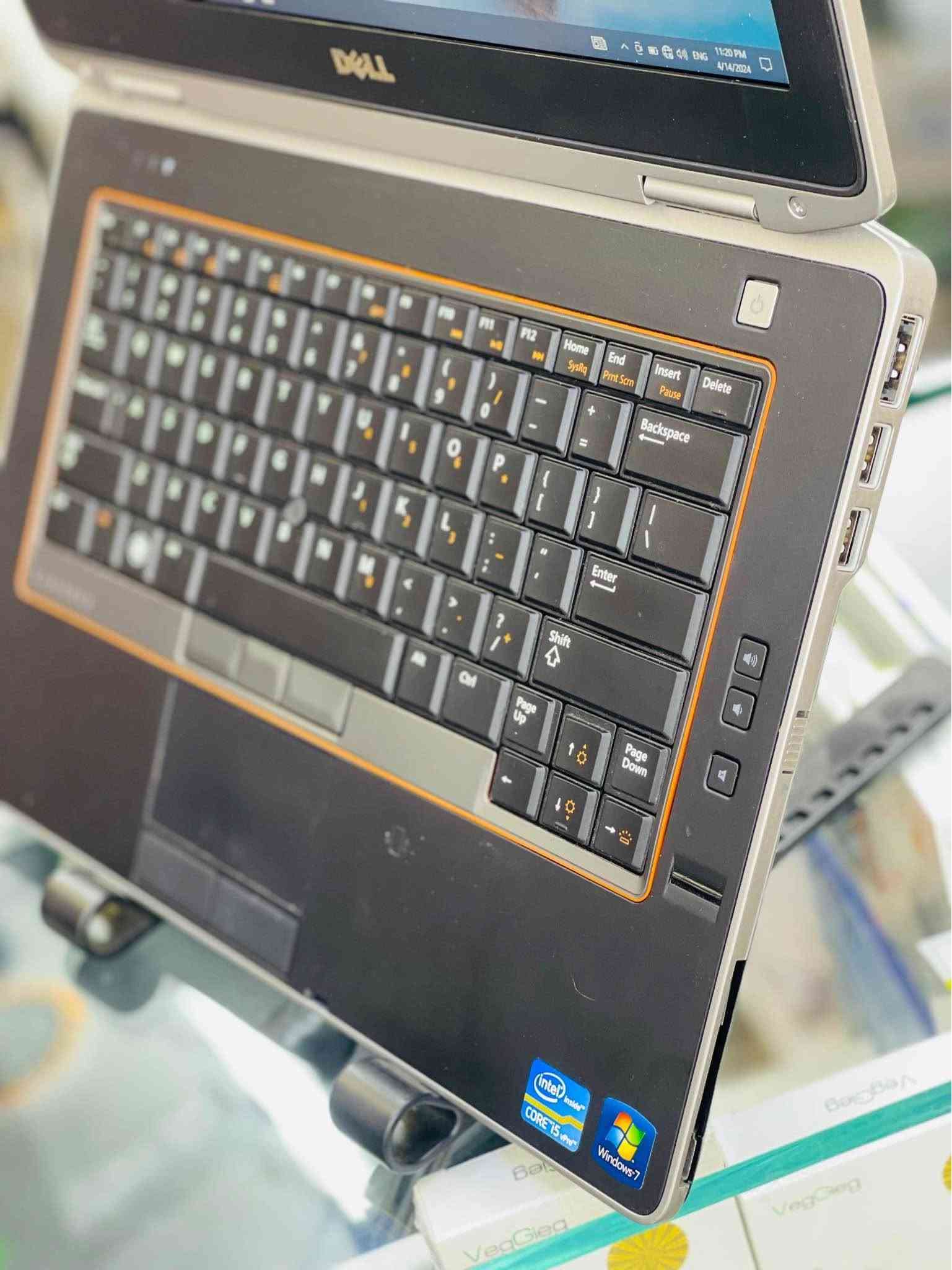 Dell 6420 🖥️ 

Corei 5 ✅

Ram 4 🔥

هارد 320GB 

شاشة بحجم 14 🖥️

منفذ HDMI port 🎞️

منفذ VGA 📽️

منفذ usb  عدد 3

منفذ aux 

بطارية تدوم اكثر من ساعة  🔋

ملاحقات الجهاز شاحنة اصلية 🔌 + حقيبة 

نظافة الابتوب 99٪؜

العنوان الموصل الزهور دورة سيدة الجميلة📍

 مكتب فوكس ستور

يتوفر توصيل جميع محافظات العراق 🚚🚛🚚🚛

تفاصيل اكثر :☎️ ***********.☎️*********** موصل, نينوى
