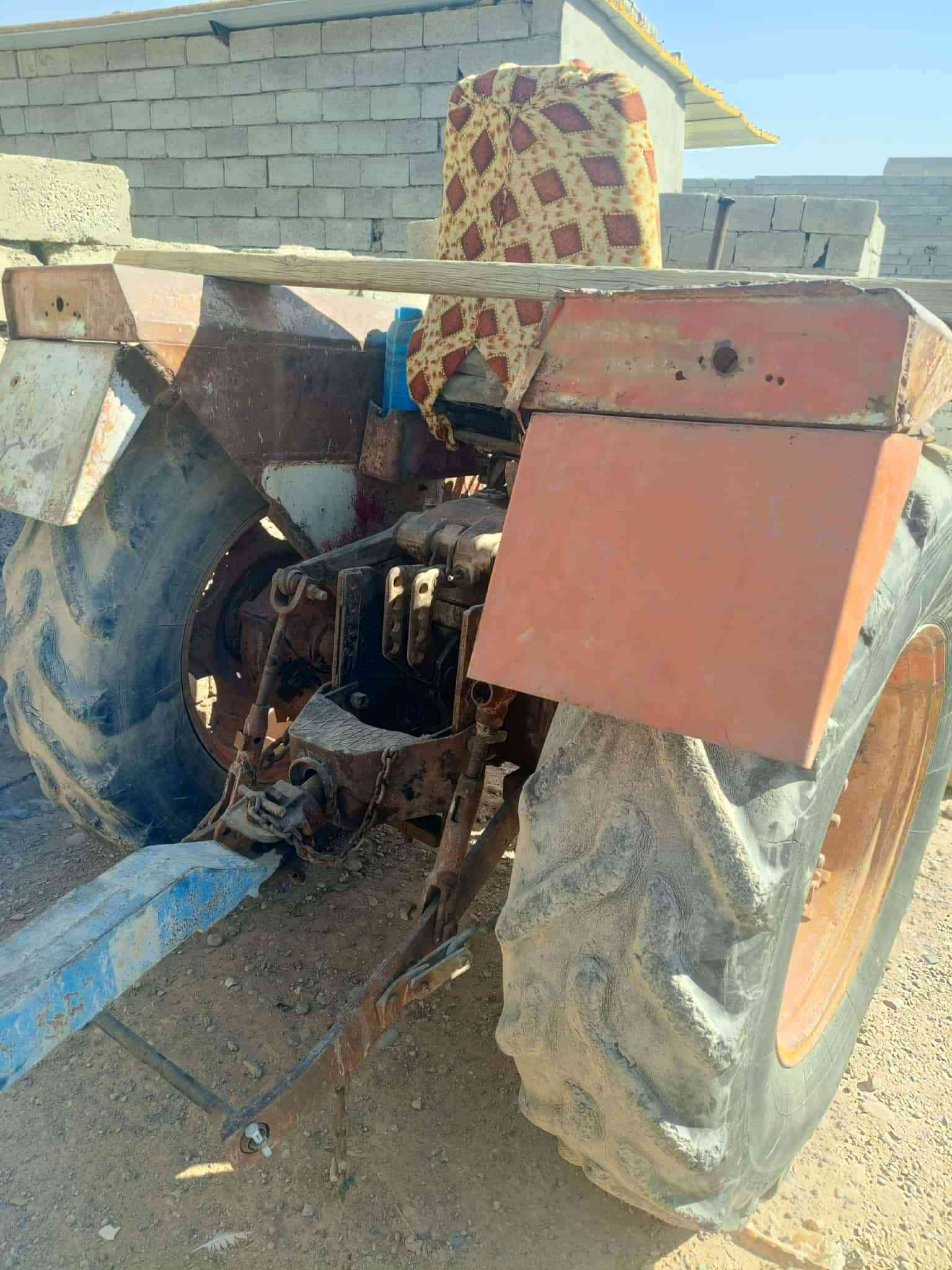 سلام عليكم مكينه للبيع مديل87عنوانها ديالى جلولاء رقم بدون سعرها (مليونين و 750) هيه ولعربانه***********
