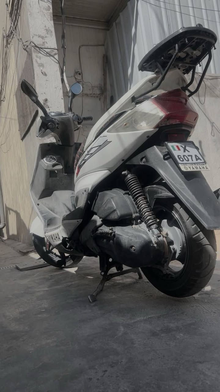 لسلام عليكم سكنس فحل للبيع مكاني بغداد المشتل كابريتر دراجه نضيفه اوراق موجوده السعر 650 وبيهه مجال حك الجيه الرقم *********** كهربائيات كلهه شغاله
