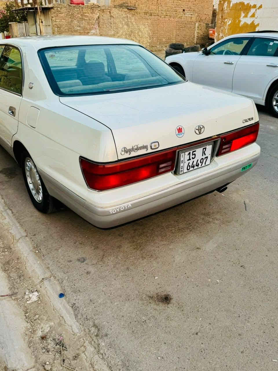 السلام عليكم بطه منفصل موديل 95 رقم انبار انكليزي سنويته لل30 تحويل ثاني يوم جام اخضر مكينه وكير ففتي حداديه تخم تاير تبريد شغال دواخل جديده كهربائيات كلهه شغال السياره جديده احلا من الصور قفله 58 الرقم *********** المكان واسط
