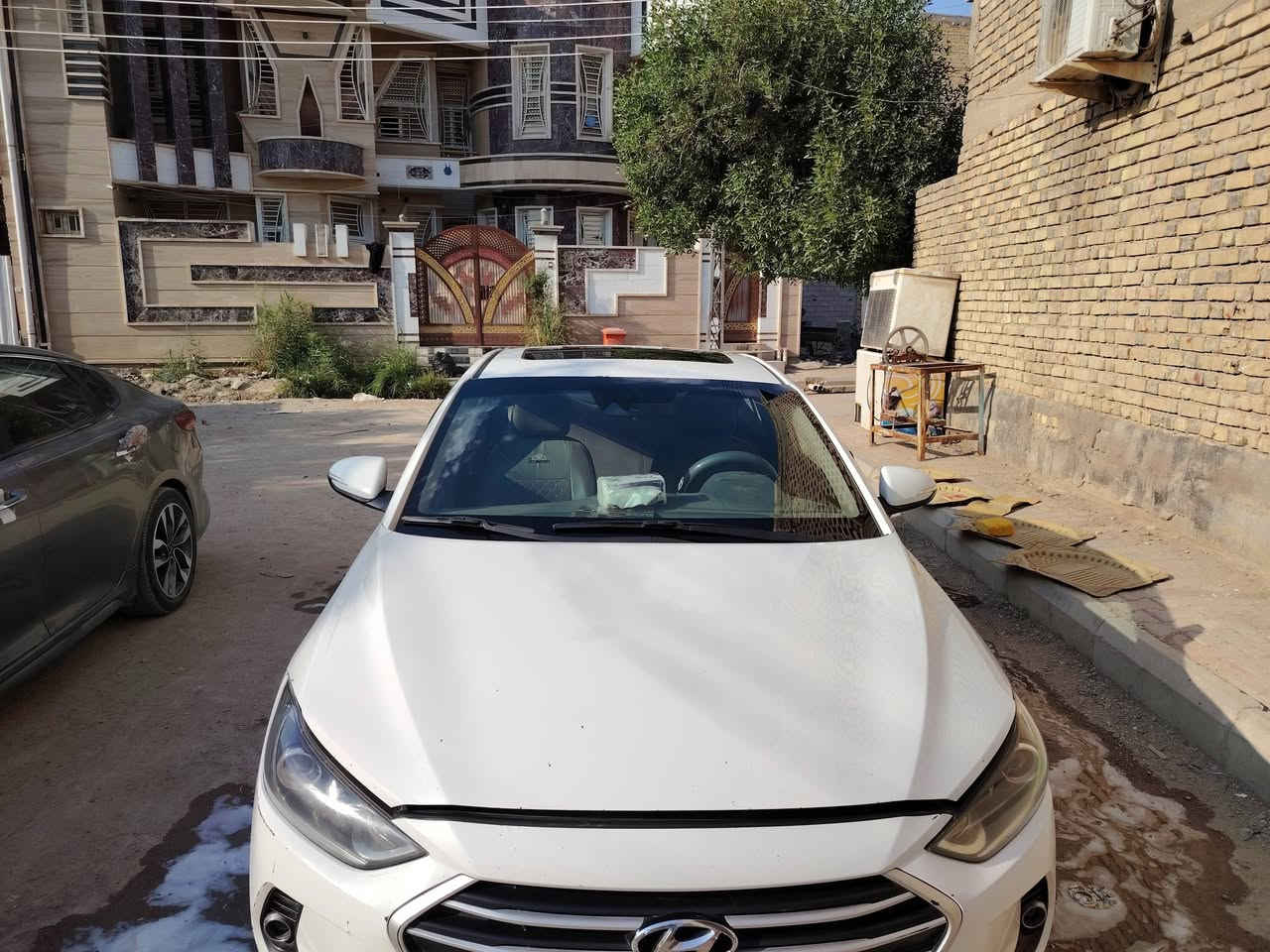 السلام عليكم 
النترا  ذي قار خليجي
٢٠١٧ حره بأسمي
كفالة عامة شرط 
ماشية ١٩٠ الف
تبريد قطعتين 
تحكمات
اوضاع قياده 
شاشة
تبريد كله جديد 
جاهزه للاخير 
143$ وبيها مجال 
عنواني الناصرية الشطرة ***********

