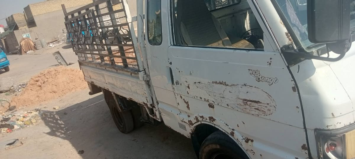 السلام عليكم كيا موديل 94 بغداد السنويه لل 27 سعر 38 مكان بغداد المعامل 6 شنقال ***********
