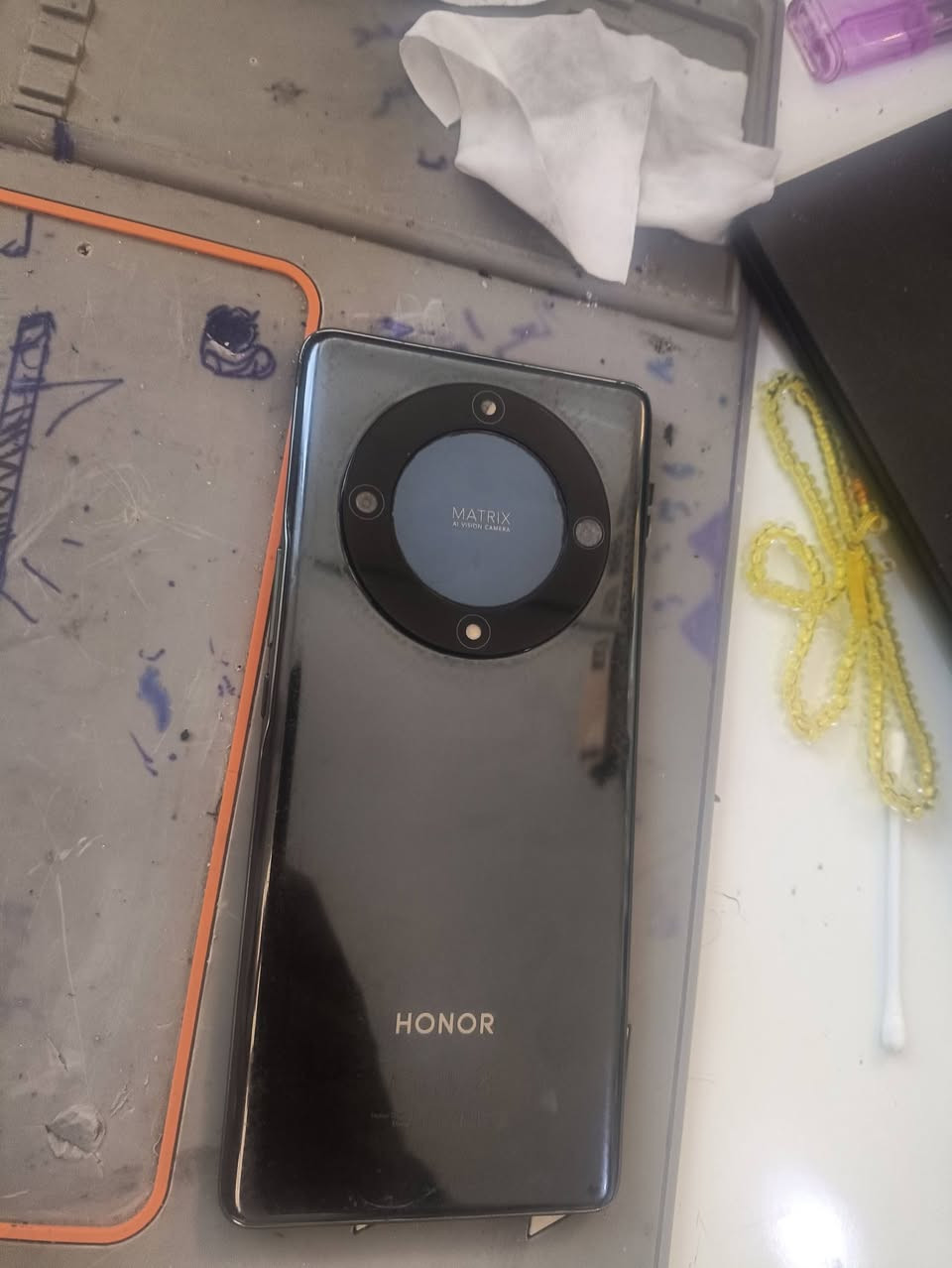 HONOR X9A
Cos 7.1
ذاكره 256
120 هرتز 
رام 8 + 5
بي خط بل شاشه 
سعر 160 وبي مجال 
تواصل ***********
