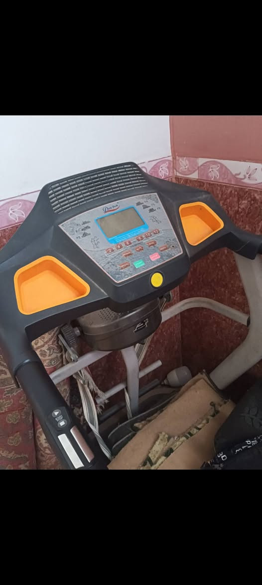 جهاز ركض ماعرف شنو العطل بيه ابيع هيج  قيم بمايرضي الله وتعال أخذه   ***********
