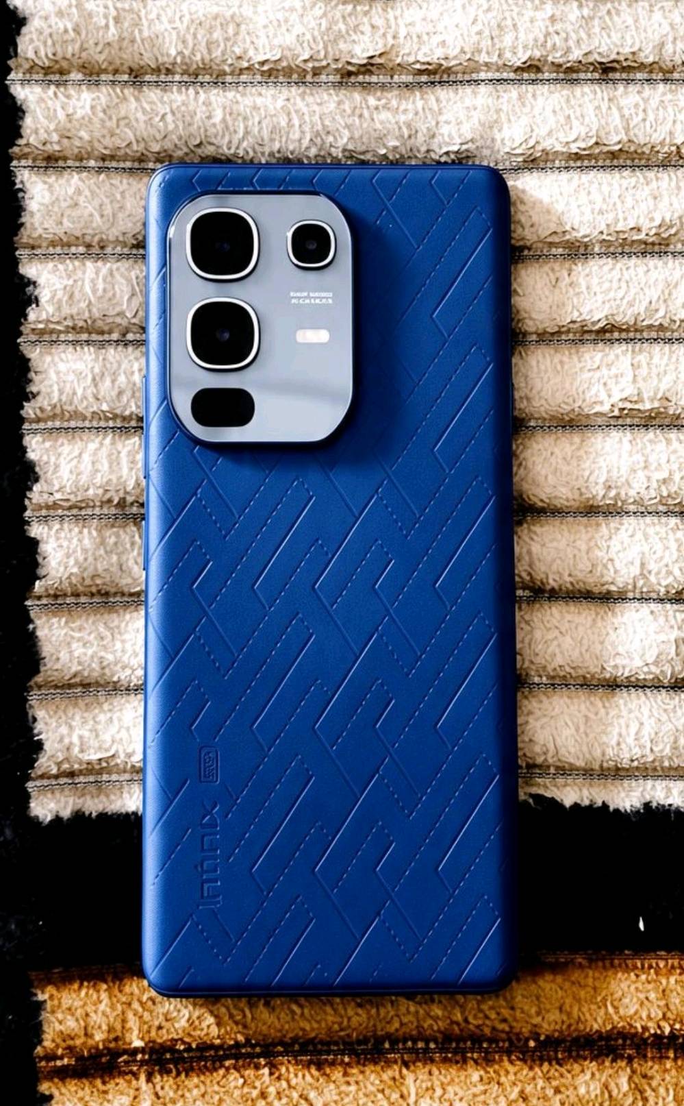 📱 للبيع Infinix Note 50S 5G

🔥 الجهاز نظيف جدًا وحالته ممتازة، استخدام شخصي لمدة تقريبًا 10 أشهر
✅ بدون أي خدش نهائيًا
✅ الجهاز شغال بصورة ممتازة وما بيه أي خلل
✅ الشاشة نظيفة
✅ الكاميرات ممتازة
✅ البطارية بحالة جيدة
✅ الجهاز استخدام شخصي وليس تجاري

⚡ المواصفات:

• 📱 شاشة 6.78 إنچ AMOLED
• 🔄 تردد 144Hz
• 🚀 معالج MediaTek Dimensity 7300 Ultimate
• 💾 رام 8GB
• 📦 ذاكرة داخلية 256GB
• 📸 كاميرا خلفية 64MP
• 🤳 كاميرا أمامية 13MP
• 🔋 بطارية 5500mAh
• ⚡ شحن سريع 45W
• 📡 يدعم 5G
• 🔊 ستيريو سبيكر
• 🔐 بصمة داخل الشاشة
• 🤖 نظام Android
•🎮 ببجي مبايل 90 فريم 
💰 السعر 250,000 دينار قابل وبيه مجال 

📍 المكان:ذي قار قضاء الشطرة
📩 للتواصل: [***********] واتساب فقط