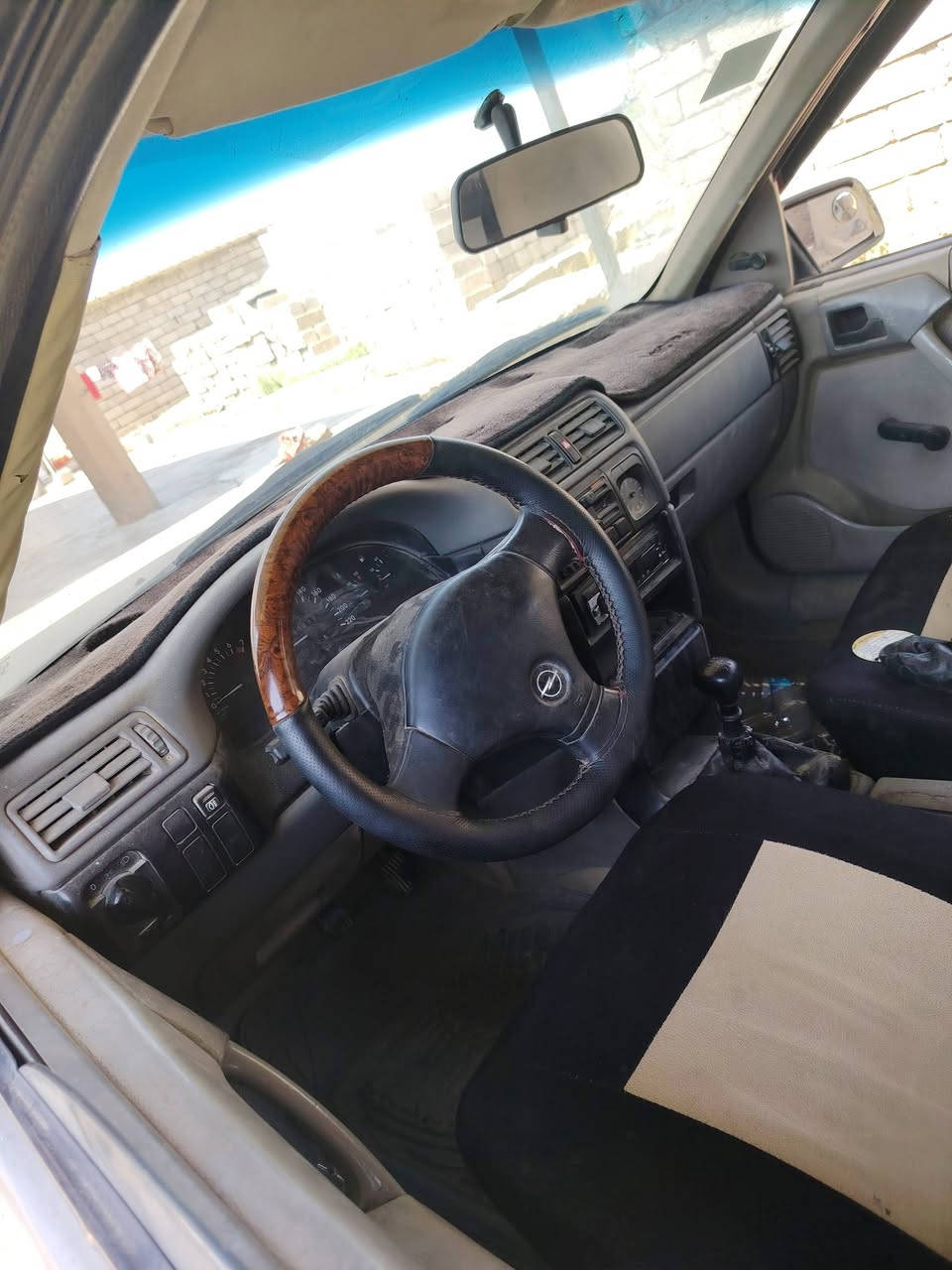 سلام عليكم اوبل فكترا موديل 1991 حجم 18 رقم نينوى سنويه 2028 شرط التحويل السياره صبغ مابيها الدواير واحد مصلح نص واحد اربع أصابع دوسة وحده مصلحه شبرين والتكمه بيها اربع اصابع كير محرك شرط معمر جديد كهربائيات شغاله طخمها جديدالسياره حيل ناعسه
السعر 41 وبيها مجال الرقم.  ***********
