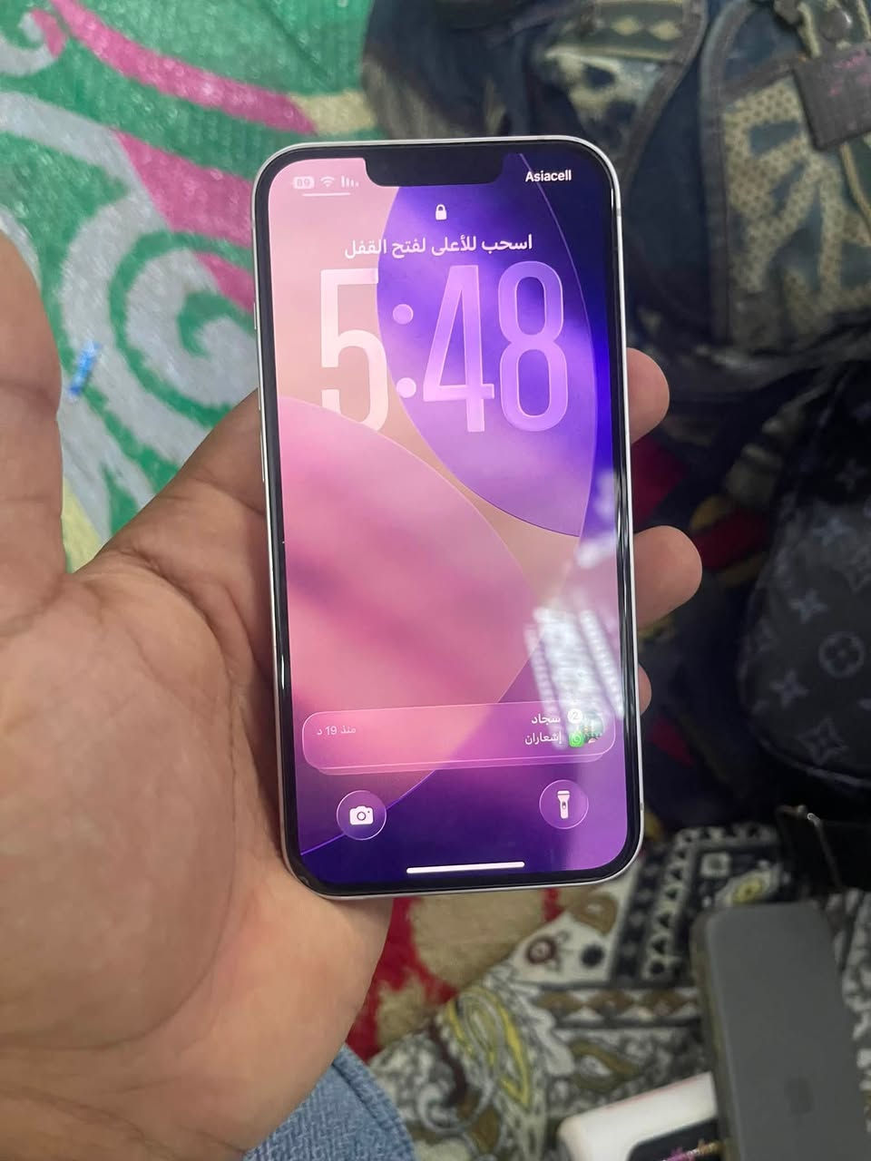 السلام عليكم جهاز 13بلاس جهاز آخو الجديد نضافه 100بطاريه 83ذاكره 128لون مميز وردي للبيع التواصل ***********
