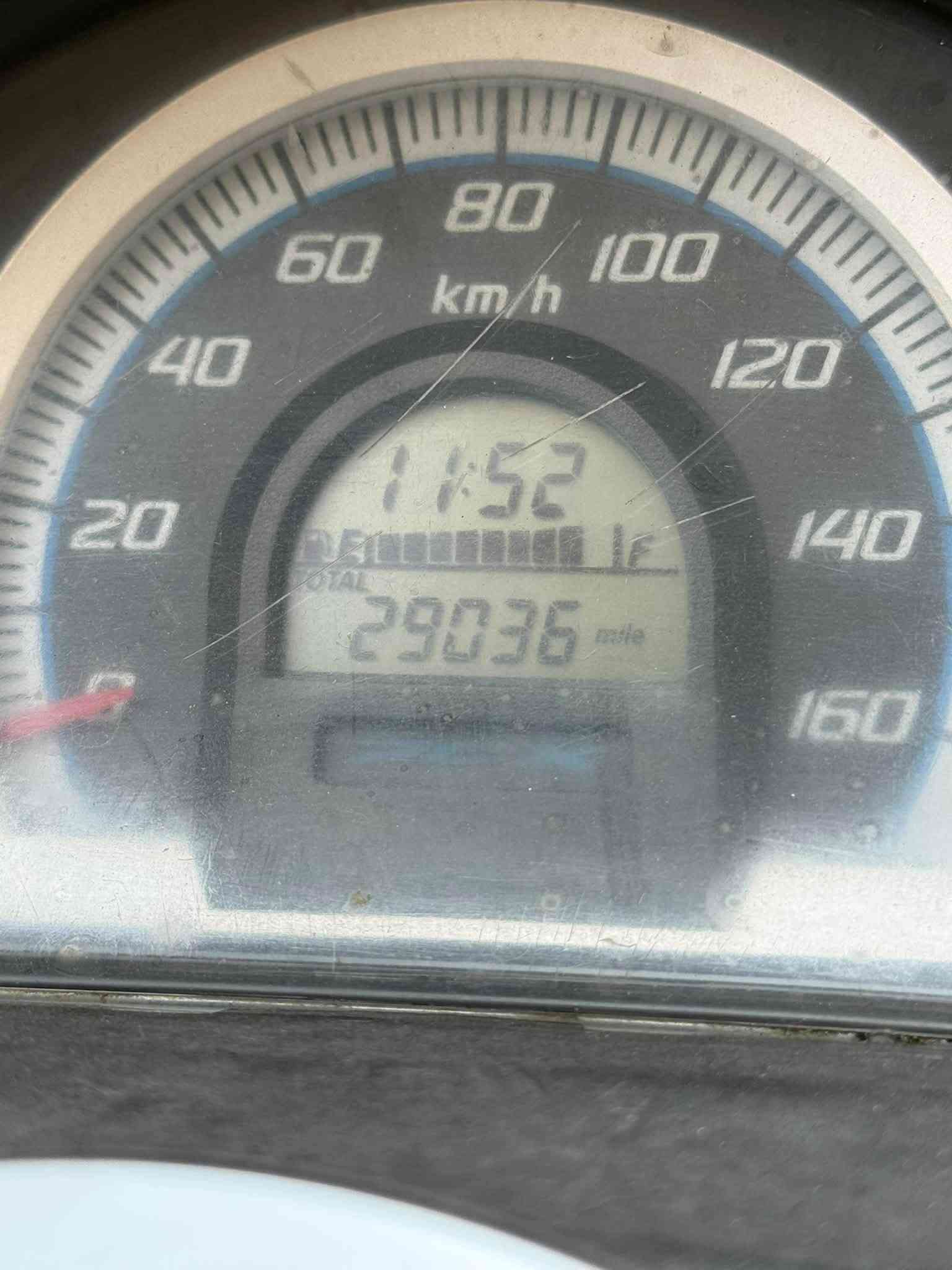 السلام عليكم للبيع 
دراجه pcx جيل الثاني ماشيه 29 
 ياباني jf 
محرك 125cc
حساس ازدحام ستاند كهرباء 
الدراجه مكفوله مكينه ناعمه صوت مابيها 
جيب فيتر وتعال اخذها من باب البيت
الخاص مغلق الشراي يتصل موجود واتساب هم 

***********
العنوان المشتل شارع المدارس 
السعر 13 ورقة
