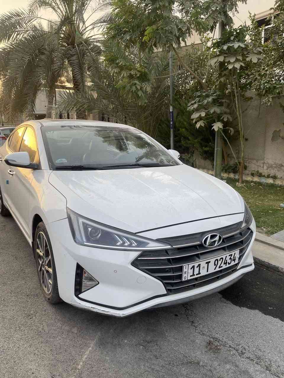 للبيع النترا 2020 وارد خليجي
فول واحد على واحد
مري ترحيب، بصمة، فتحة سقف ، تبريد قطعتين 
السيارة بحالة الوكالة، ماشية 14769 كم بدون تلاعب بالعداد
تكدر تفحص بأي مكان يعجبك
بيها فقط شخوط ورصعات بسيطة، قطرة صبغ ما بيها
السونار مرفق
رقم بغداد بأسمي تحويل ثاني يوم
المكان: بغداد / الكرخ
السعر: 175 وبيها مجال

***********
