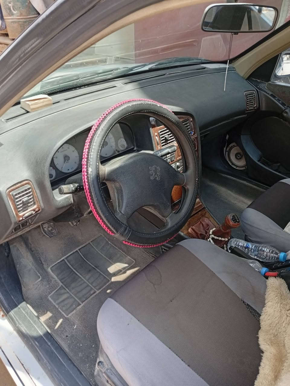 بيجو بارص للبيع موديل 14 قادسيه بسمي السيارة سنويه   صاقطه جاهزة كهربائيات وتبريد كل شغال مكانه الديوانية السعر 35 بيه مجال قليل  ***********
