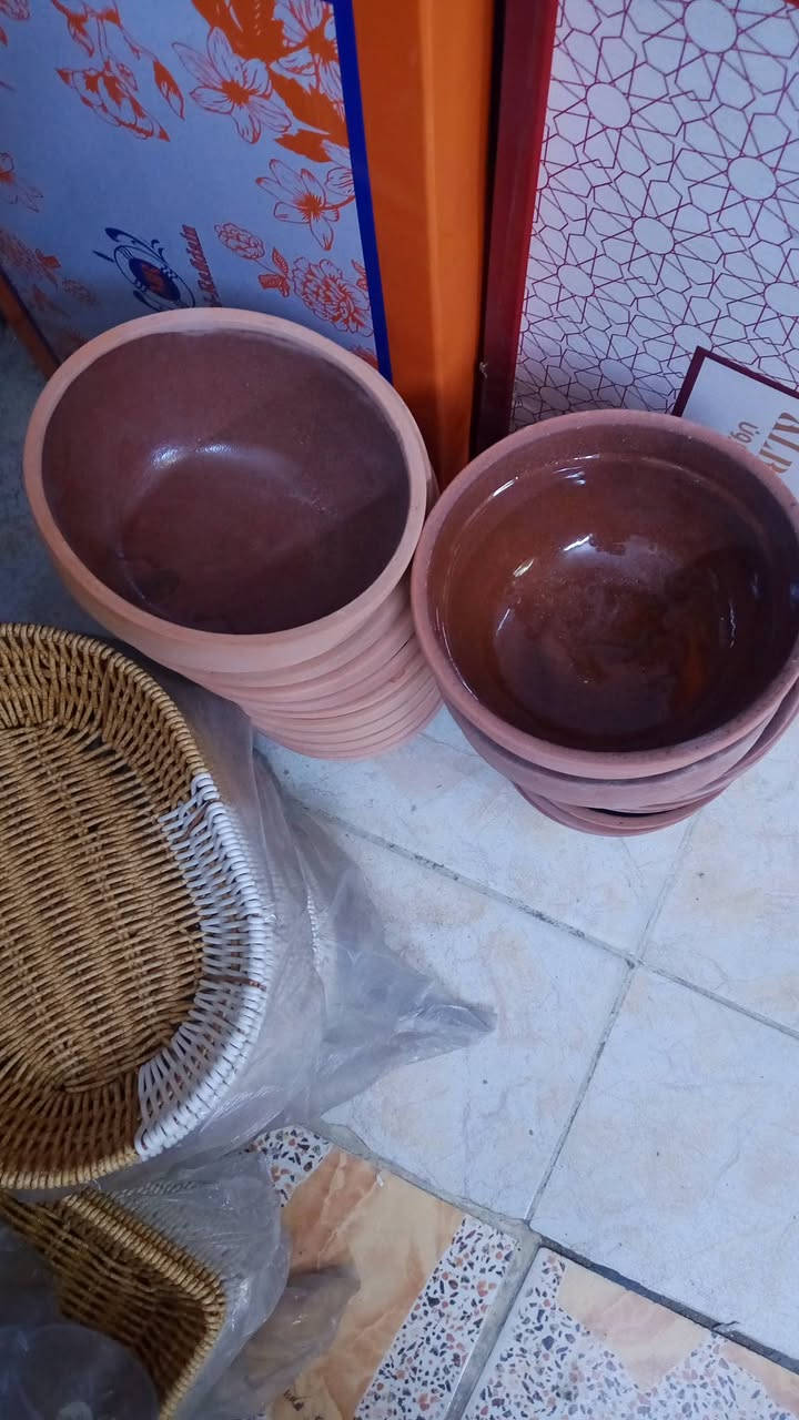 محل هليل وبدير للفرفوى وباله الأوربية يعلن عن وجود انواع واشكال مختلفه من الاجهزه الكهربائيه ماركت عالميه وانواع جدورة وكاسات
 فخار  مختلفه من فرفوري وبايركسات وجدورة كرانيت اصليه عنوان بغداد حي القاهره مدخل منطقة الدلفيه شارع الرئيس ثاني ستدارة رقم الموبايل أبو حسن ***********
