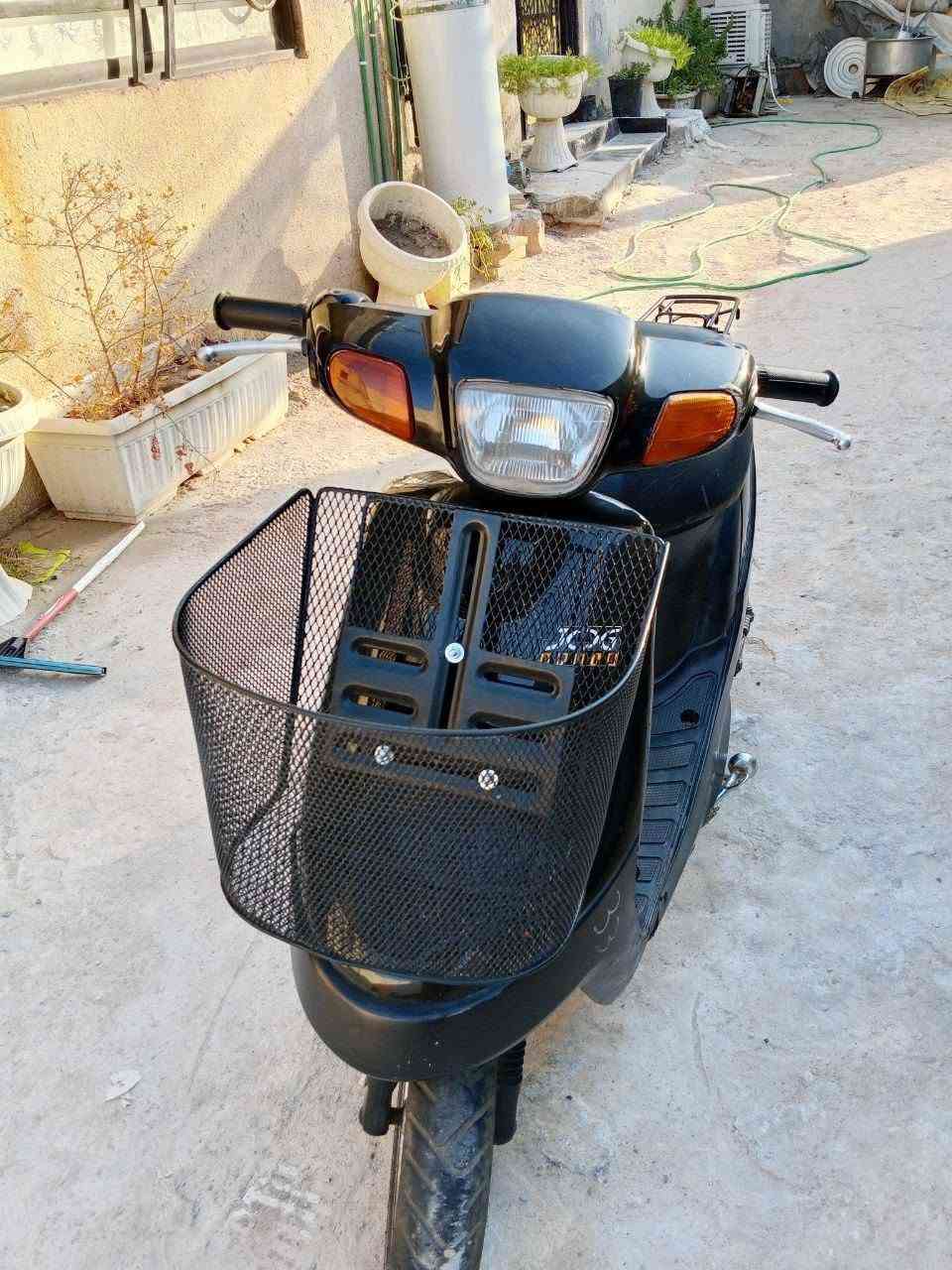 سلام عليكم دراجه للبيع 99ما. مفتوحه بلاديه مكينه ناعمه دراجه مال حاويه السعر 600وبيها مجال عنواني كربلاء ***********
