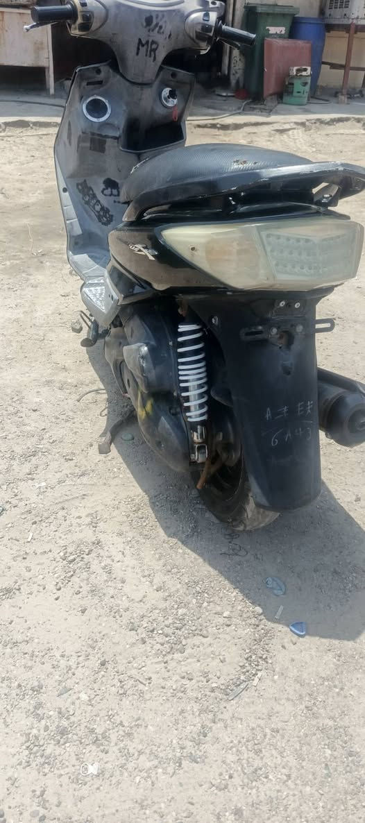 دراجه سكنس فحل نوزل للبيع الدراجه خير من الله كامله كهربائيات كل شيء شغال بيها نكره سلف السعر 450 المكان اللطيفيه الرقم ***********بي واتساب
