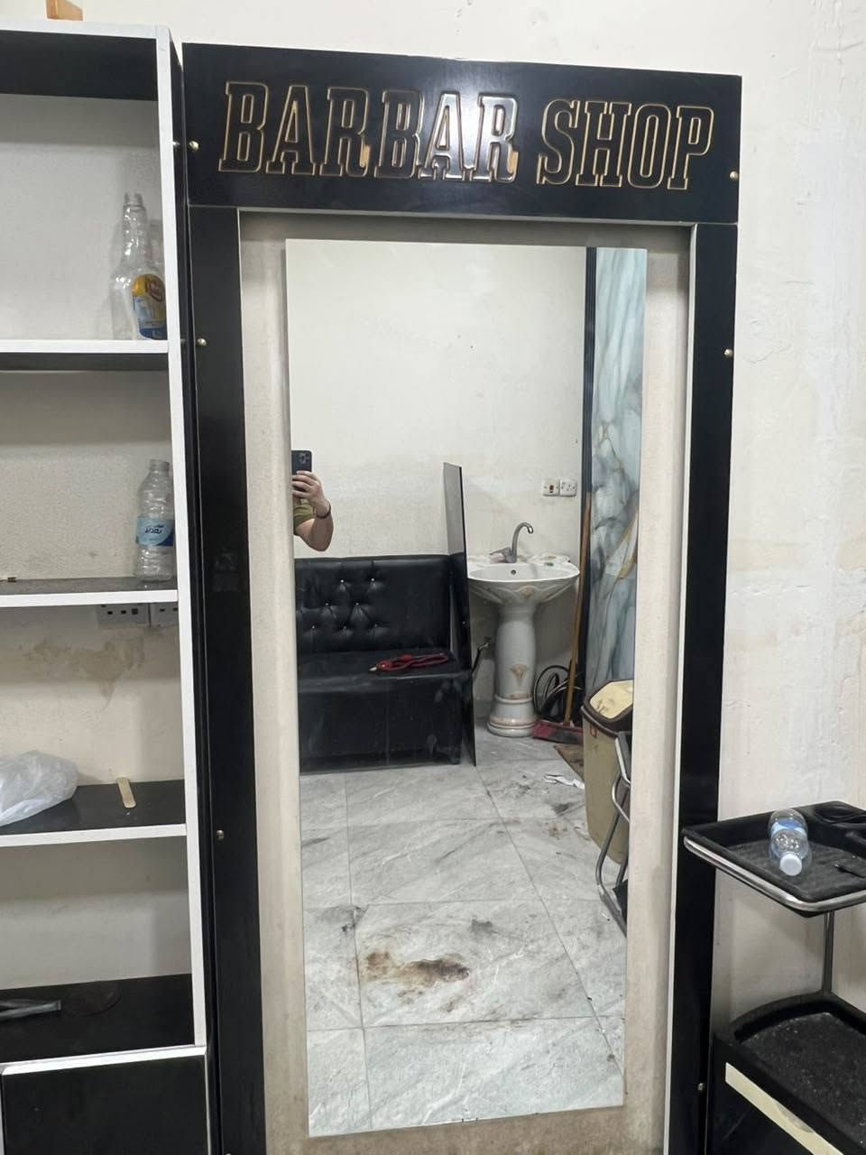 السلام عليكم
مري عدد 2وفاترينة نضيفات عنوان بغداد سعر 125وبيهه مجال بسيط
***********
