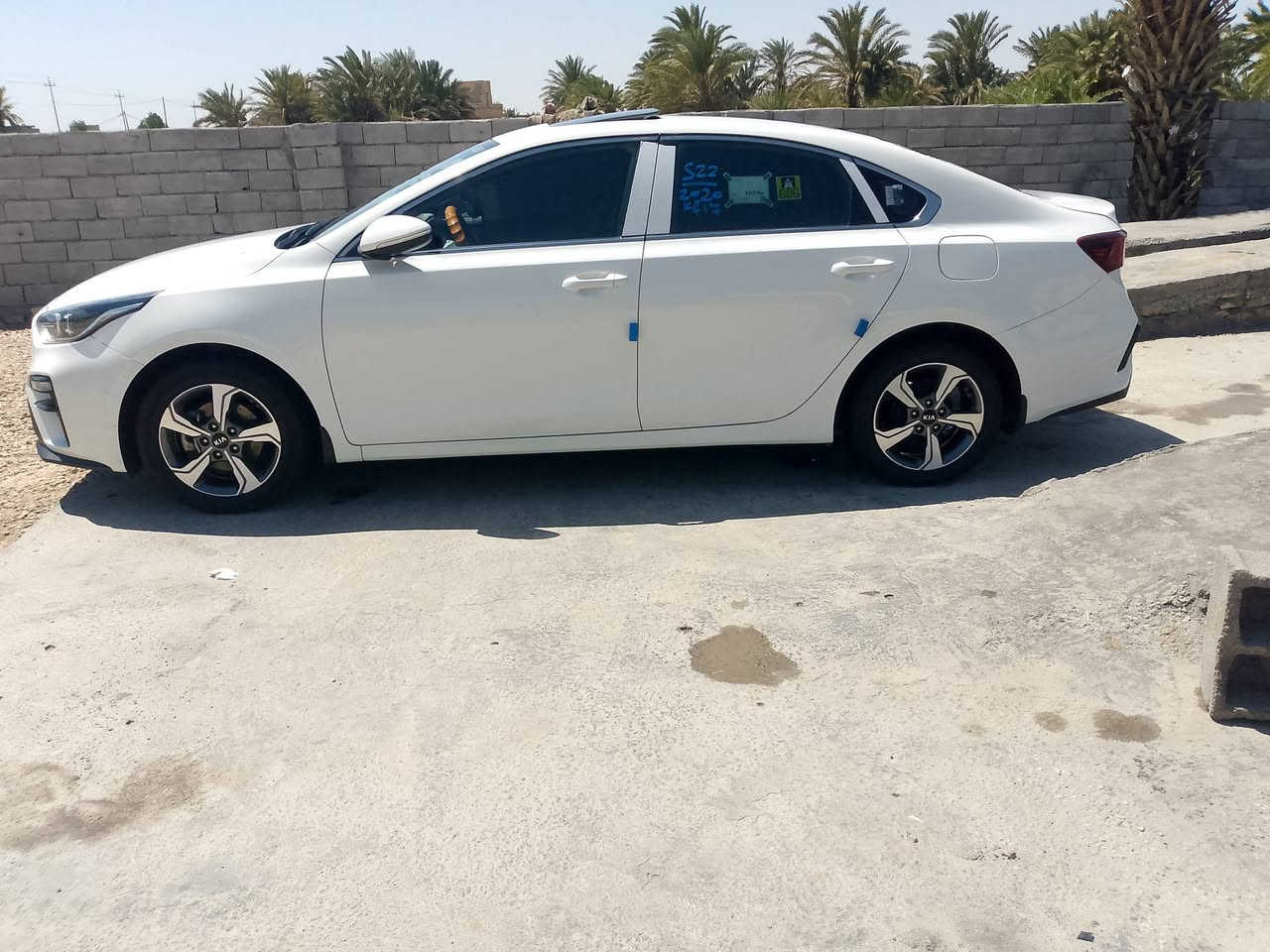 سلام عليكم سيراتو خليجي فول مواصفات مدل ٢٠رقم بغداد دولي مكانه بسماوه سياره مكفوله سياره جاهزه من كلشي سعر خاص ترهم مراوس ***********
