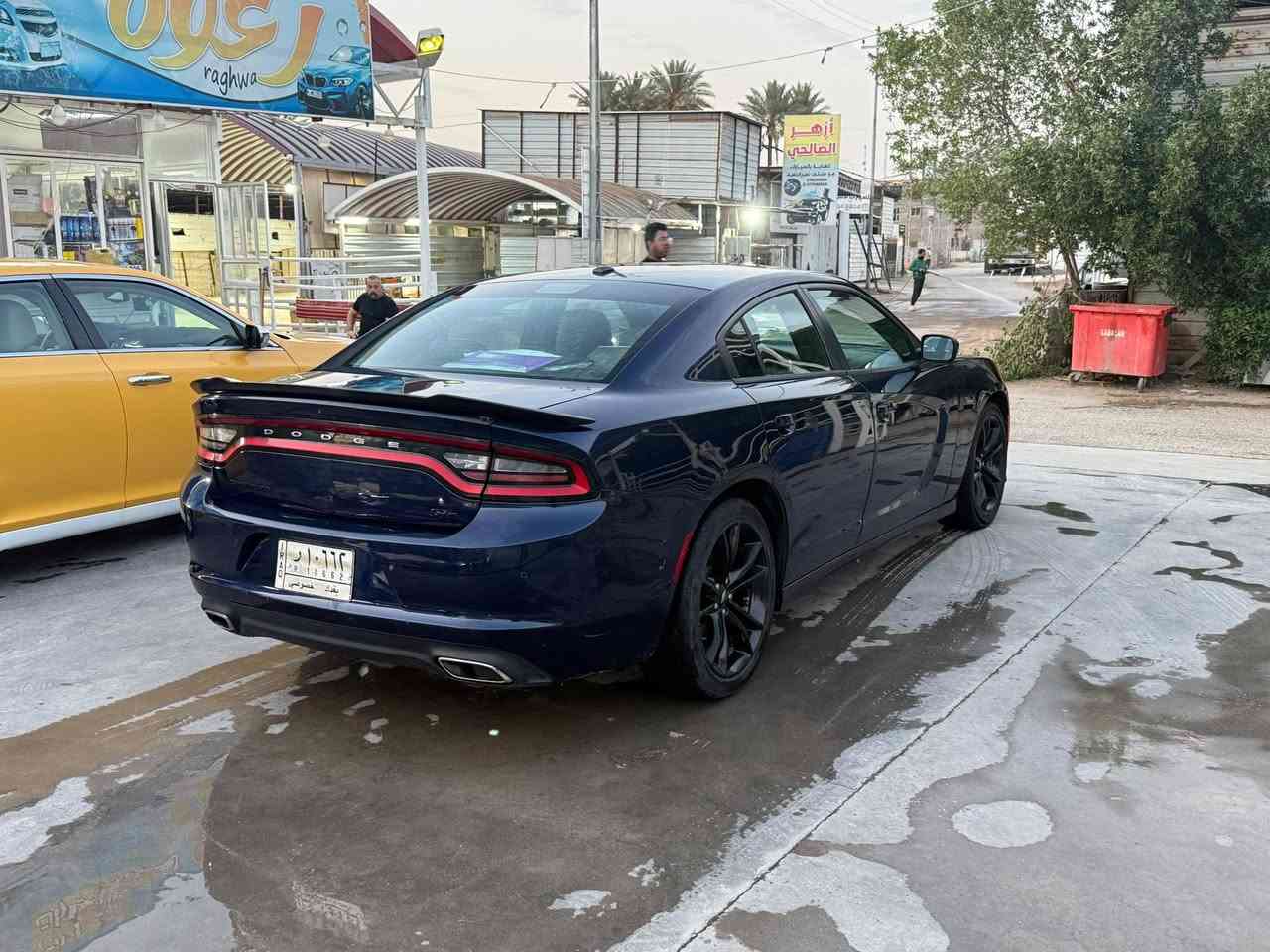 السلام عليكم
دوج جارجر 2017

جي تي 

محرك 3600

كير 8

محرك مكفول كير مكفول 

حدادية نص ونص

حادث جاملغ ايمن وبنيد 

وبيه صبغ كلير من الخارج من كندا 

السيارة معلاية 

هذا رقم شاصيه 2C3CDXBG3MH575910

السعر 150 وبيه مجال قليل 

للاستفسارديوانية ***********

المكان
