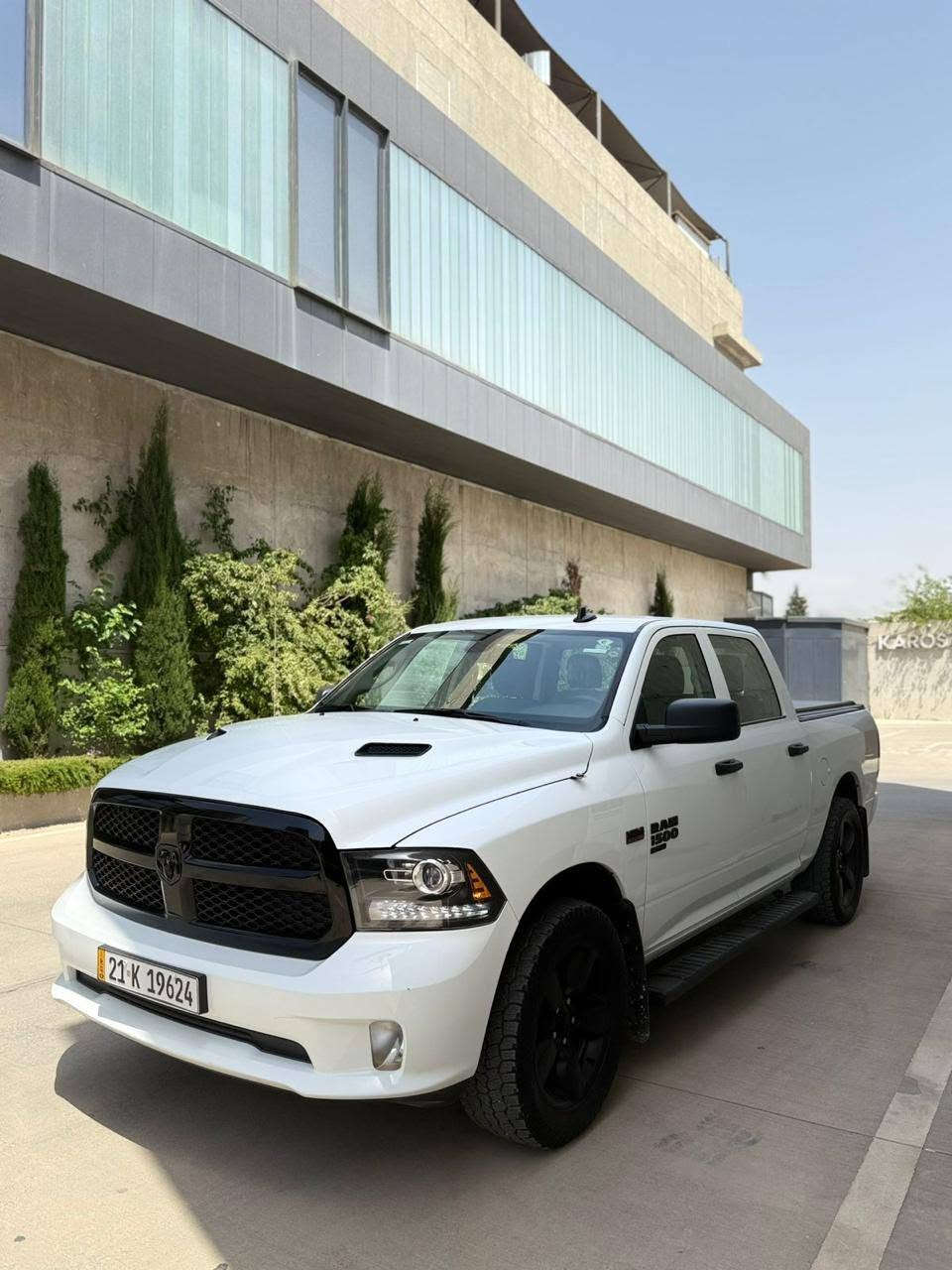 دوج رام. حجمي 1500 كلاسيك موديل. ٢٠٢٢.  مواسفات. هيمي مه كينه. V8   حجمي 5.7.  به سمه شاشه گه وره ده بل اكسل.  گيرفؤليؤمم. تبريتت مركزي.  ٤٠ هه زار.  رؤشتووه.  ٢ بارجه ي بؤياخه.  جه ملخ و درگا.    بي ناوگرتن بي ايرباك سه نه وي تاكو ٢٠٣٠ تازه يه ٤ تايه يي لؤك
سعر. ١٩٩$ ناونيشان سليماني 
ز.م ***********
دوج رام. حجمي 1500 كلاسيك موديل. ٢٠٢٢.  مواسفات. هيمي مه كينه. V8   حجمي 5.7.  به سمه شاشه گه وره ده بل اكسل.  گيرفؤليؤمم. تبريتت مركزي.  ٤٠ هه زار.  رؤشتووه.  ٢ بارجه ي بؤياخه.  جه ملخ و درگا.    بي ناوگرتن بي ايرباك سه نه وي تاكو ٢٠٣٠ تازه يه ٤ تايه يي لؤك
