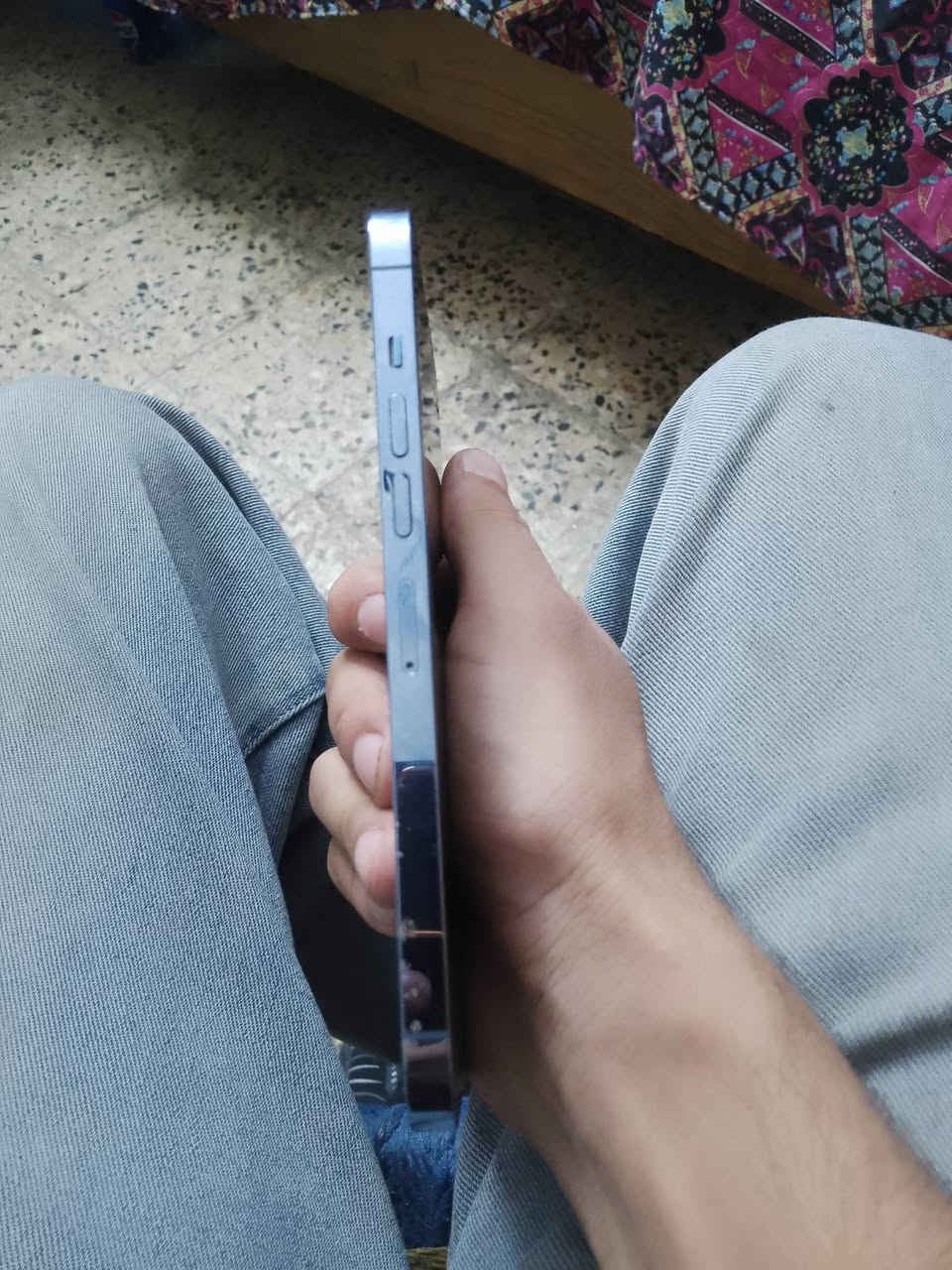 السلام عليكم 
13 برو ماكس 
جهاز نظيف و مرتب 
الجهاز فقط مبدل بورد تفصيخ تفصيخ 
وصار يقره شاشة و بطاريه مستعمله 
الجهاز كلشي ممبدل بي 
بطارية 87
ذاكره 256
السعر 550 وبي مجال 
مستعجل ع بيعته ظروري 
بغداد الامين الثانيه 
***********

نص مكتوب في الصور:
- ٢:١٩
- حول
- الاسم
- iPhone
- إصدار iOS
- 26.6.1
- اسم الطراز
- iPhone 13 Pro Max
- رقم الطراز
- MLKU3LL/A
- الرقم التسلسلي
- V1X7DQJYCO
- سجل تاريخ القطع والخدمة
- الأغاني
- الفيديوهات
- الصور
- السعة
- ٢٥٦ غ.ب.
- متوفرة
- ٢٣٦,٤ غ.ب.
- عنوان Wi-Fi
- 5C:50:D9:DE:AC:3A
- Bluetooth
- 5C:50:D9:DE:86:B9
- حالة البطارية والشحن
- >
- كما هو الحال مع البطاريات القابلة لإعادة الشحن، بطارية الهاتف قابلة للاستهلاك وتصبح أقل فاعلية مع الوقت. معرفة المزيد...
- ٨٧٪
- الحد الأقصى للقدرة
- هذا قياس لقدرة البطارية مقارنة بقدرتها عندما كانت جديدة. قد تتسبب القدرة المنخفضة بتقليل ساعات الاستخدام بين عملية الشحن والأخرى.
- أقصى قدرة للأداء
- ستساعد الأنظمة المضمنة في النظام والمكونات في تخفيف آثار الأداء التي قد تلاحظها أثناء التقدم الكيميائي في عمر بطارية iPhone.
- شحن البطارية المحسن
- للحد من استنزاف عمر البطارية، يتعلم الـ iPhone من عادات الشحن اليومية، بحيث ينتظر ولا يتجاوز ٨٠٪ حتى يحين موعد حاجتك إلى استخدامه.
- القطع والخدمة تجمع Apple سجل تاريخ القطع والخدمة، وهذا السجل يعرض معلومات عن هذا الـ iPhone وحالته وتفاصيل إصلاحه. معرفة المزيد... يتوفر تكوين الكاميرا تم اكتشاف كاميرا خلفية جديدة. يرجى إعادة التشغيل لتكوين الكاميرا الخلفية الجديدة لهذا الـ iPhone. معرفة المزيد... إعادة التشغيل والانتهاء من الإصلاح سجل تاريخ الخدمة البطارية مستعملة الشاشة غير معروف