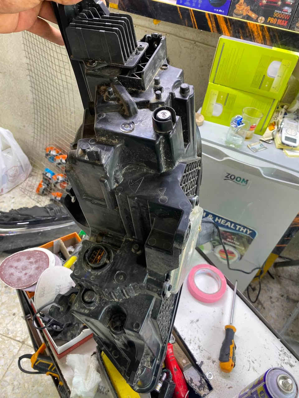 لايت byd ديستروير صفحه الصدر اليمين ظهره سليم وعدساته مابيهن شي جامه مكسوره وكارت محترك يعني تستفاد من الظهر وغراضه الداخليه سعره 100 الف للاستفسار واتساب ***********
