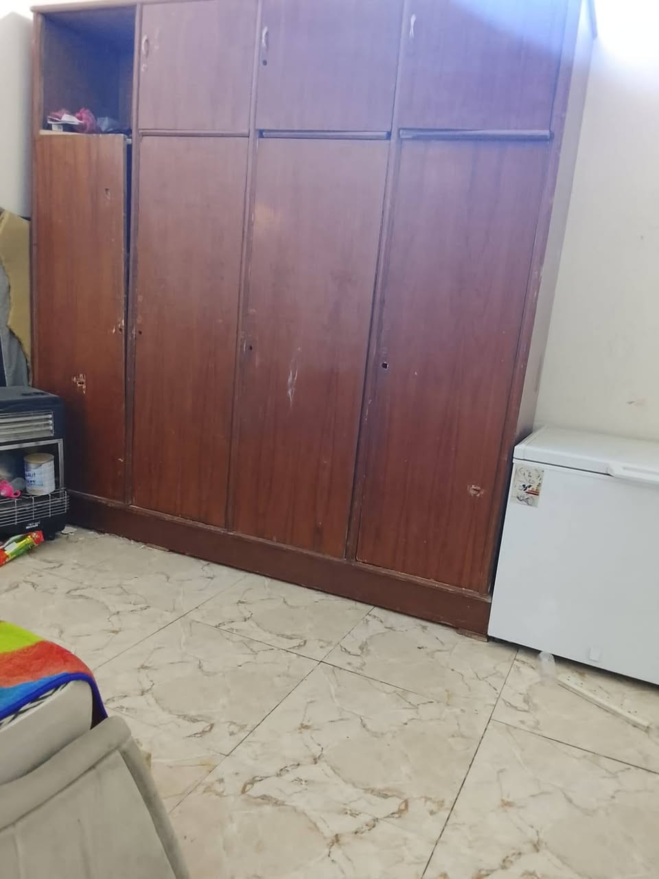 للبيع
مجمده جديده نضيفه حيل 
كنتور ٤بيبان 
تخم حيل نضيف جديد ٧مقعد 
فلتر ماء جديد وشغال 
مراسله واتساب 
 ***********
