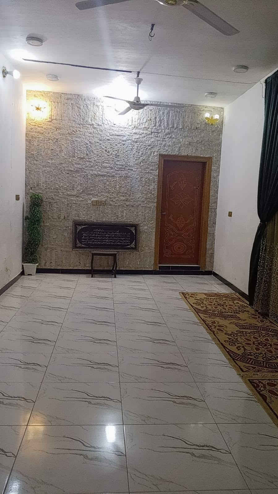 حي الصدرين • ٣٠٠م • محل ٥×٤