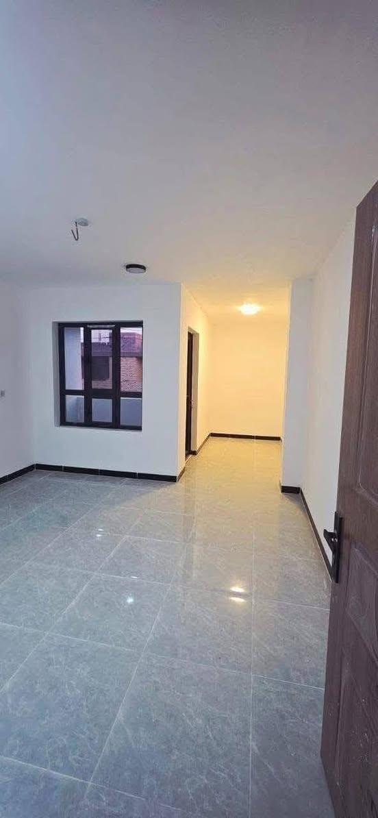🔥بيييع مستعجل
🏠 بيت طابقين للبيع – الرمادي / مجمع السلام – الصوفية

📍 الموقع: مجمع السلام – الصوفية، قرب فلكة العلم
📍 شارع أربعين

🔹 مساحة العقار: 200 م²
🔹 شارع مبلط بعرض 15 متر
🔹 طابو صرف – تحويل مباشر
🔹 البيت طابقين

🏡 الطابق الأول:
• غرفتان
• صالة
• مطبخ
• ديوانية
• صحيات داخلية وخارجية

🏡 الطابق الثاني:
• غرفتان
• صالة
• صحيات

✨ المنطقة متوفرة فيها جميع الخدمات
🏫 مدارس
🛒 أسواق
وغيرها من الخدمات
💰السعر:125بيه مجال للشراي 

📞 للاستفسار اكثر مراسله الصفحة
