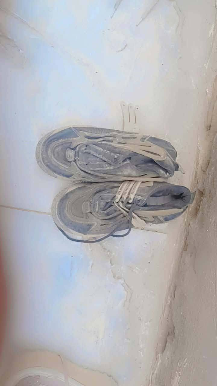 أحذية • بيع بالوحدة