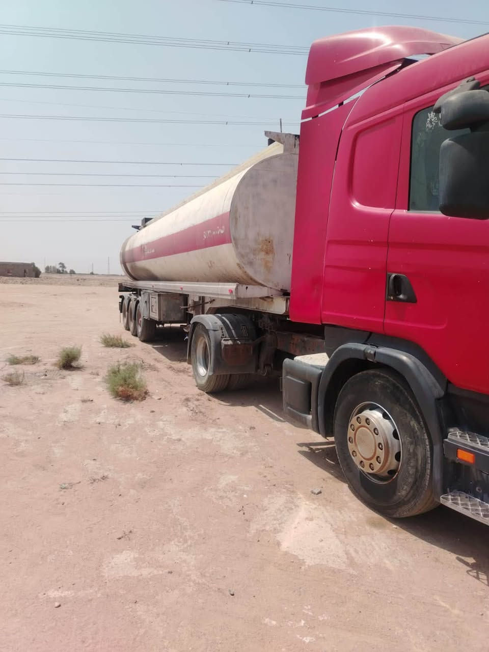 سكانيا للبيع مديل 2002
بويلر 
تانكي تك ويل سبرنك 3 علاك 
تايرات نص عمر 
جي بي اس و طوناج كامله 
تحويل ثاني يوم بدون وكاله 
سياره بل بصره زبير 
***********
