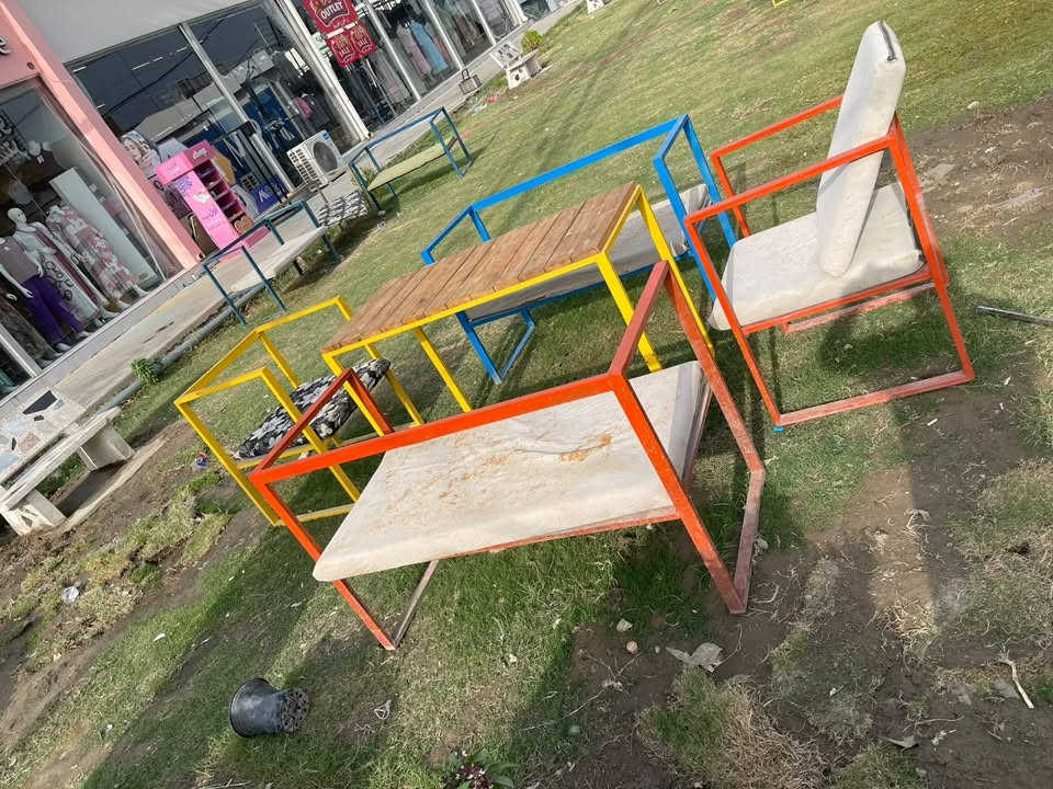 ٤ جلسات • كنب