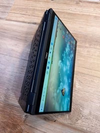لابتوب دل 7390 • i5 الجيل الثامن • هارد ٢٥٦ SSD