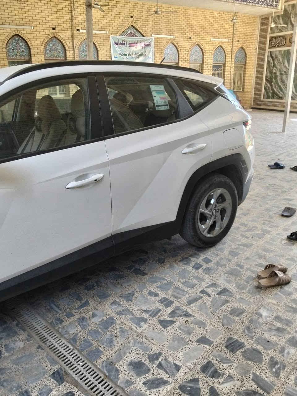 توسان موديل 24 محرك4 سلندر دوش رقم بغداد قطعتين تبريد كشنات الاماميه تبريد فور ويل خليجي مكفوله كفاله عامه 
على مؤسسة الشهداء بعد سنه ونصف للتحويل قماره حديد 
ت ***********
بغداد اورفلي
