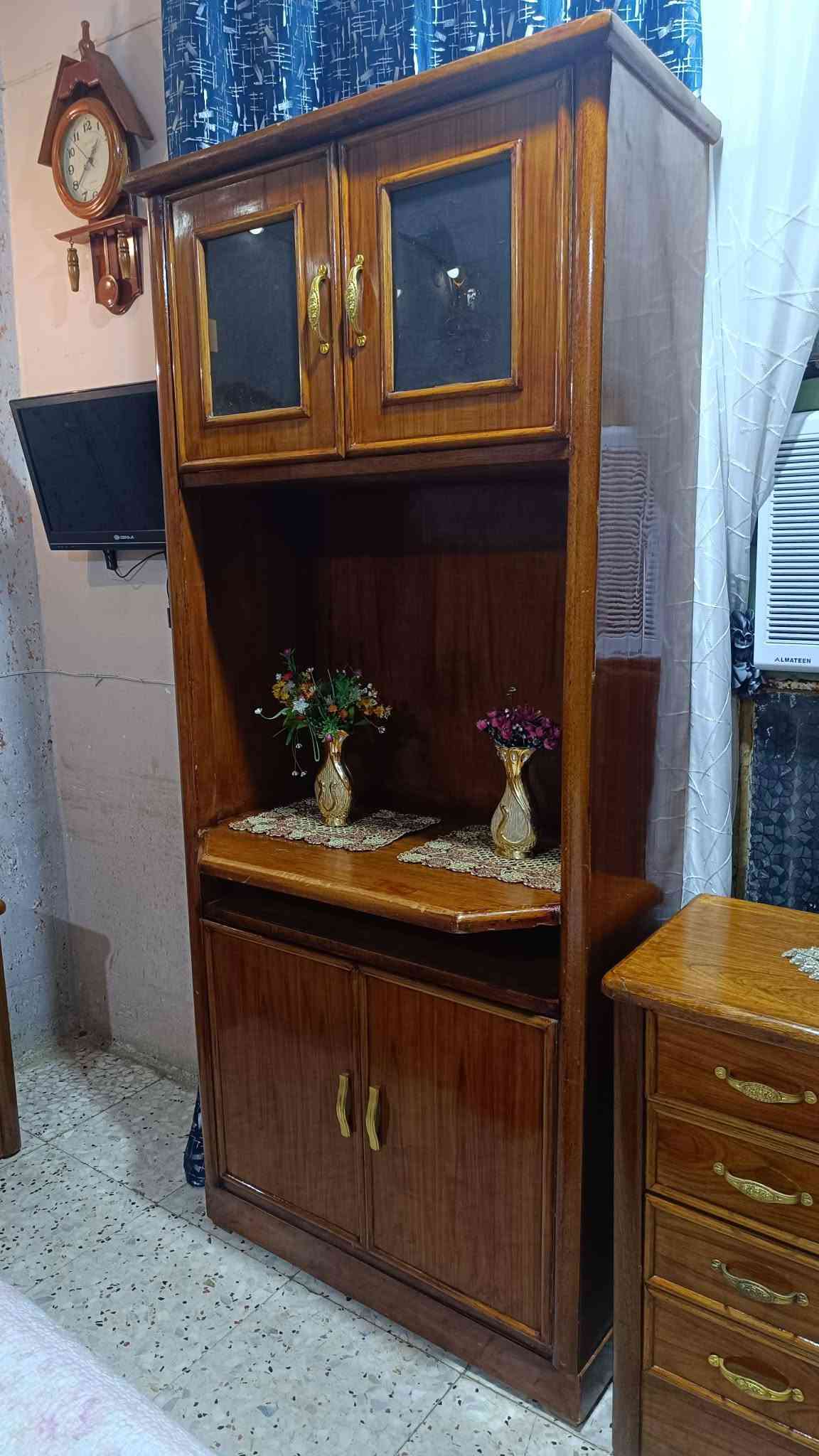 غرفه تسكام صاج داخل وخارج 5ملم ام السته طابقين ظهر جرجوبه سقف وقاعدة بلوك نظيفه اي ضرر مبيه متكونه من 8 قطع مكاني محاويل للاتصال على الرقم ***********
