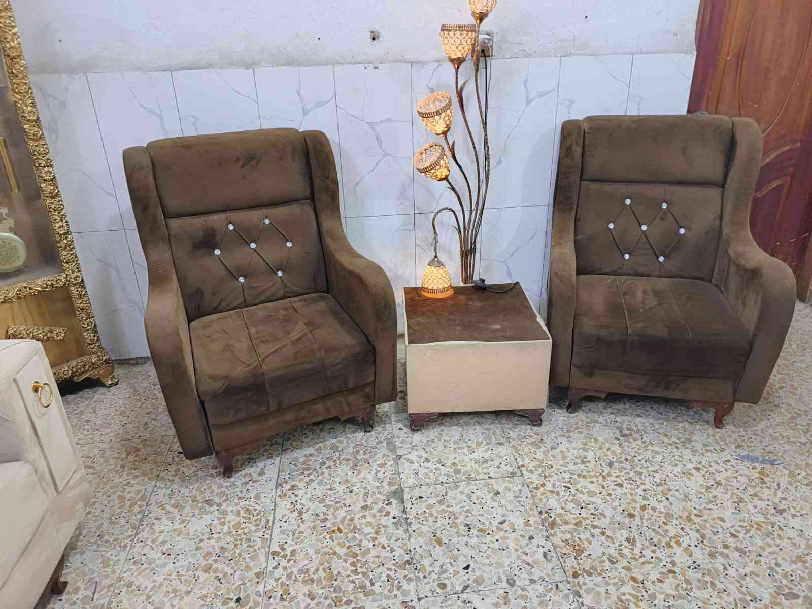 سلام عليكم عندي تخم عشر مقاعد عراقي سعر ب٢٥٠ هذه رقمي *********** مكان منصور الوشاش يوجد توصيل بغداد بكروه 
@إشارة
