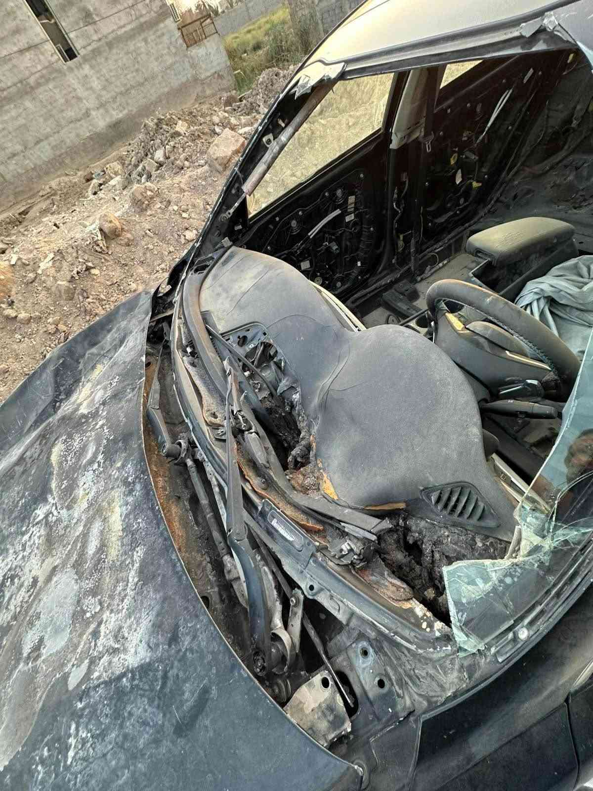 اوبتيما للبيع مديل 19 اس اكس اعلى مواصفات 
رقم بغداد تحويل بعده بلهزه 
داخله من امريكا كلين بدون حادث 
بلعراق صار بيها حرق ومن طفوها تاذه لبنيد وجاملغ و لباب ضفيره مايعه على لمكينه ولكير انه ابيع هيج كوم حديد بس سياره صبغها ما طايح دواخلها مابيهن شي انه فاتحهن و ضامهن 
مكاني بصره سراجي
*********** البصرة, العراق
