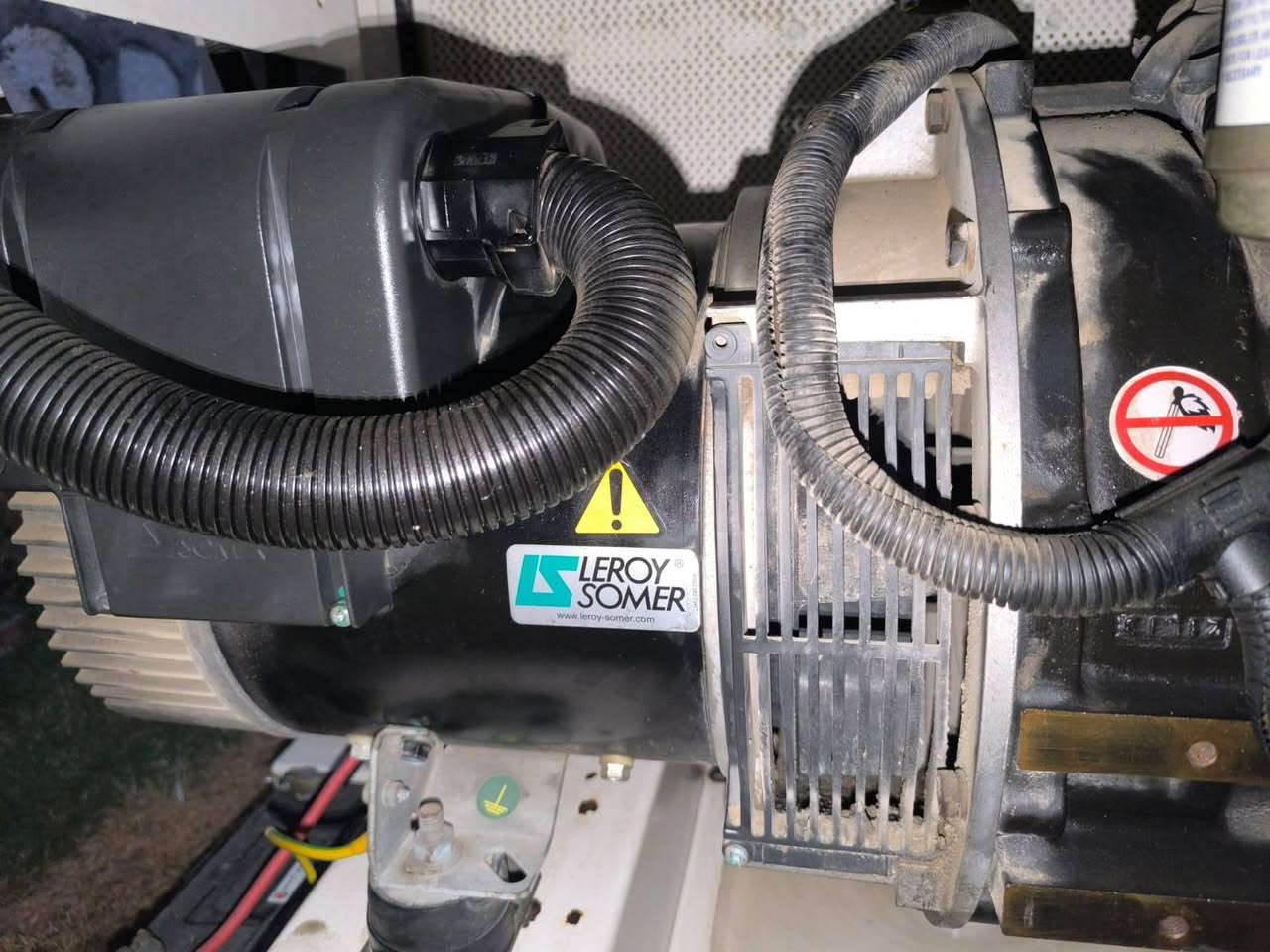 للبيع مولدة نوع بيركنز كاتم انكليزي قدرتها 20kva يعني خروج 50 امبير صافي نوع الملف لوري سمر الفرنسي الحديث المرغوب والمعتمد عالميا بالاسواق. ونوع الكاتم جبيلي اخوان غني عن التعريف.حجم المحرك 4سليندر انكليزي.تحتوي على شاشه معلومات ديجيتال رقميه.نظام تشغيل واطفاء ذاتي.
نظافه المولده 90% مكاني الحله/ للاستفسار اكثر التواصل عبر الواتساب ***********
للبيع مولدة نوع بيركنز كاتم انكليزي قدرتها 20kva يعني خروج 50 امبير صافي نوع الملف لوري سمر الفرنسي الحديث المرغوب والمعتمد عالميا بالاسواق. ونوع الكاتم جبيلي اخوان غني عن التعريف.حجم المحرك 4سليندر انكليزي.تحتوي على شاشه معلومات ديجيتال رقميه.نظام تشغيل واطفاء ذاتي.

