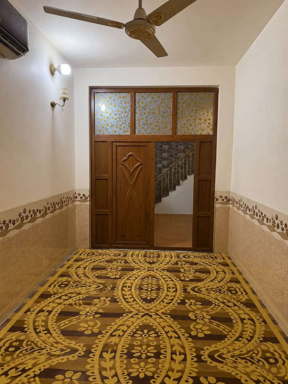 🏡 للبيع – منزل في حي الميلاد
فرصة مميزة لامتلاك منزل في موقع هادئ ومناسب للسكن.

📍 الموقع: حي الميلاد
📐 المساحة: 100 متر
🏠 البناء: طابق ونصف
🛏️ عدد الغرف: غرفتان
📜 السند: طابو صرف

💰 السعر: 200 مليون دينار عراقي (قابل للتفاوض مع الجادين)

المنزل مناسب للسكن العائلي، وقريب من الخدمات والأسواق.

📞 للاستفسار والتواصل:
***********
***********
